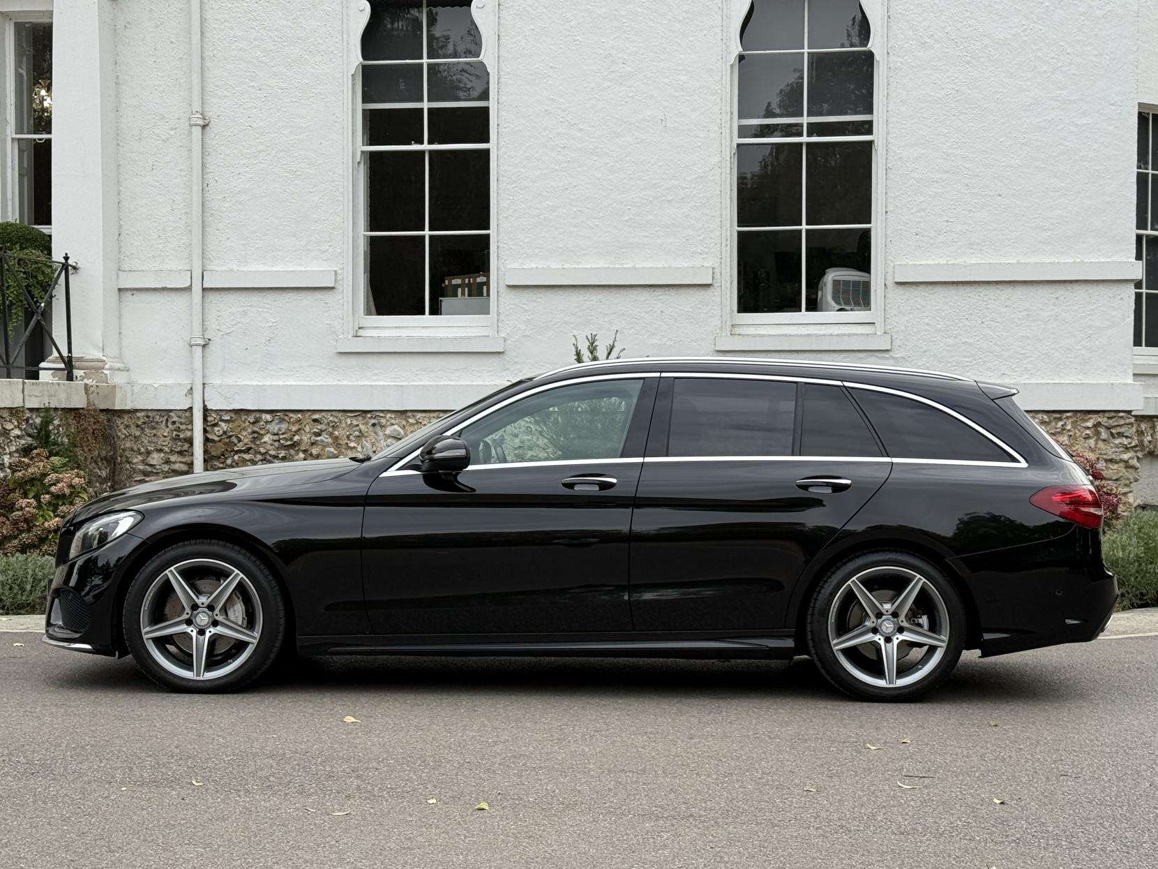 A 2016 MERCEDES-BENZ C CLASS 2.1 C220d AMG Line (Premium Plus) Estate 5dr Diesel 7G-Tronic+ Euro 6 (s/s) (170 ps) A 2016 MERCEDES-BENZ C CLASS 2.1 C220d AMG Line (Premium Plus) Estate 5dr Diesel 7G-Tronic+ Euro 6 (s/s) (170 ps)