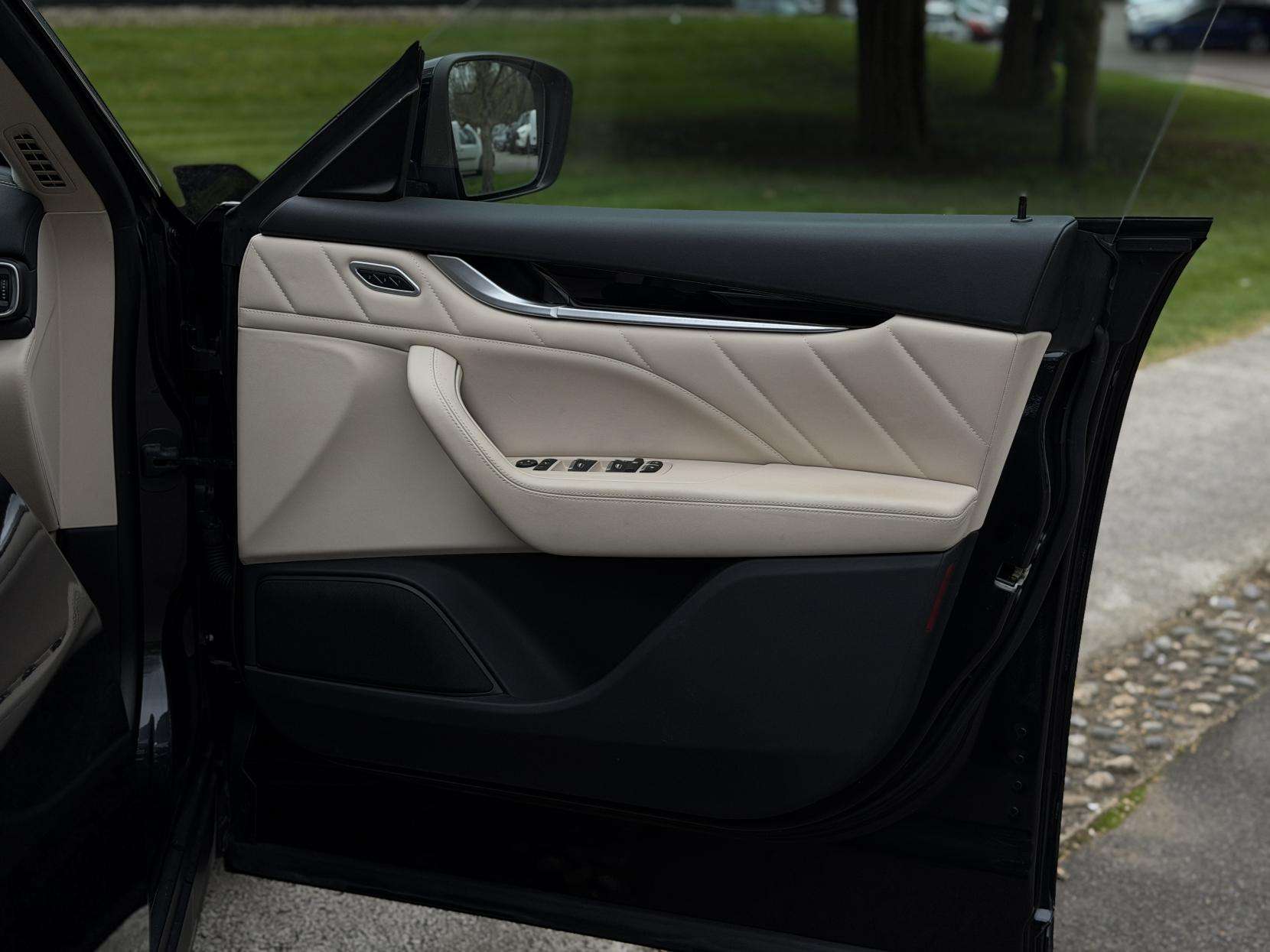 2020 MASERATI LEVANTE 2020 MASERATI LEVANTE