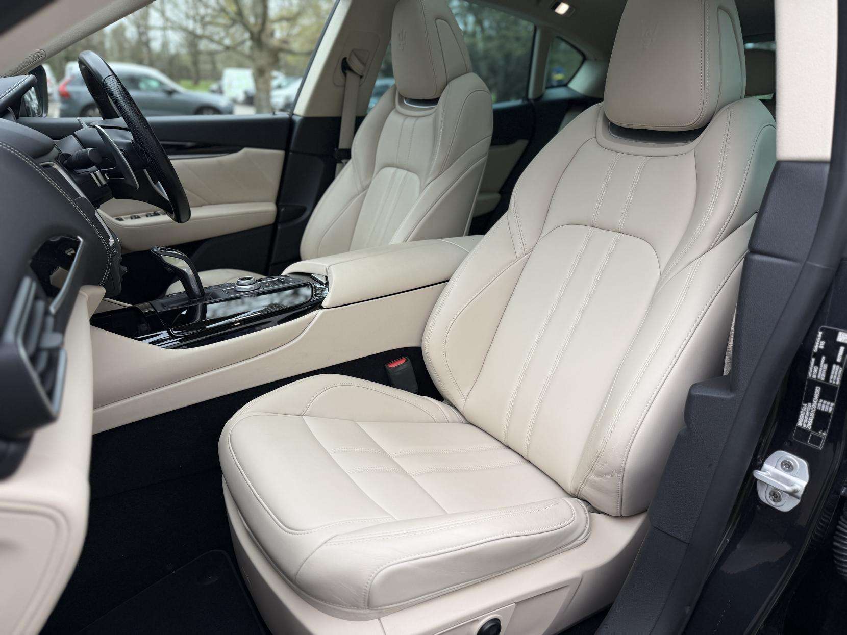 2020 MASERATI LEVANTE 2020 MASERATI LEVANTE