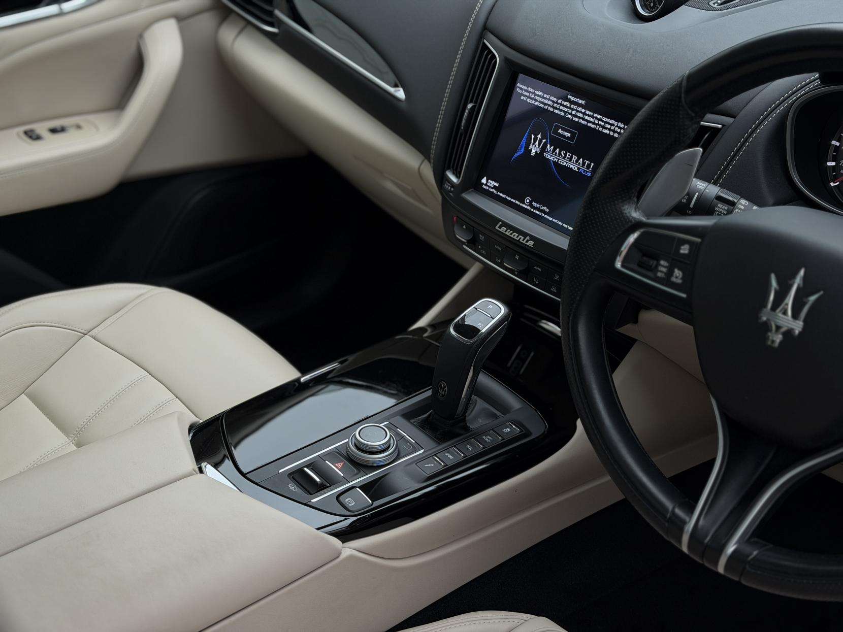 2020 MASERATI LEVANTE 2020 MASERATI LEVANTE