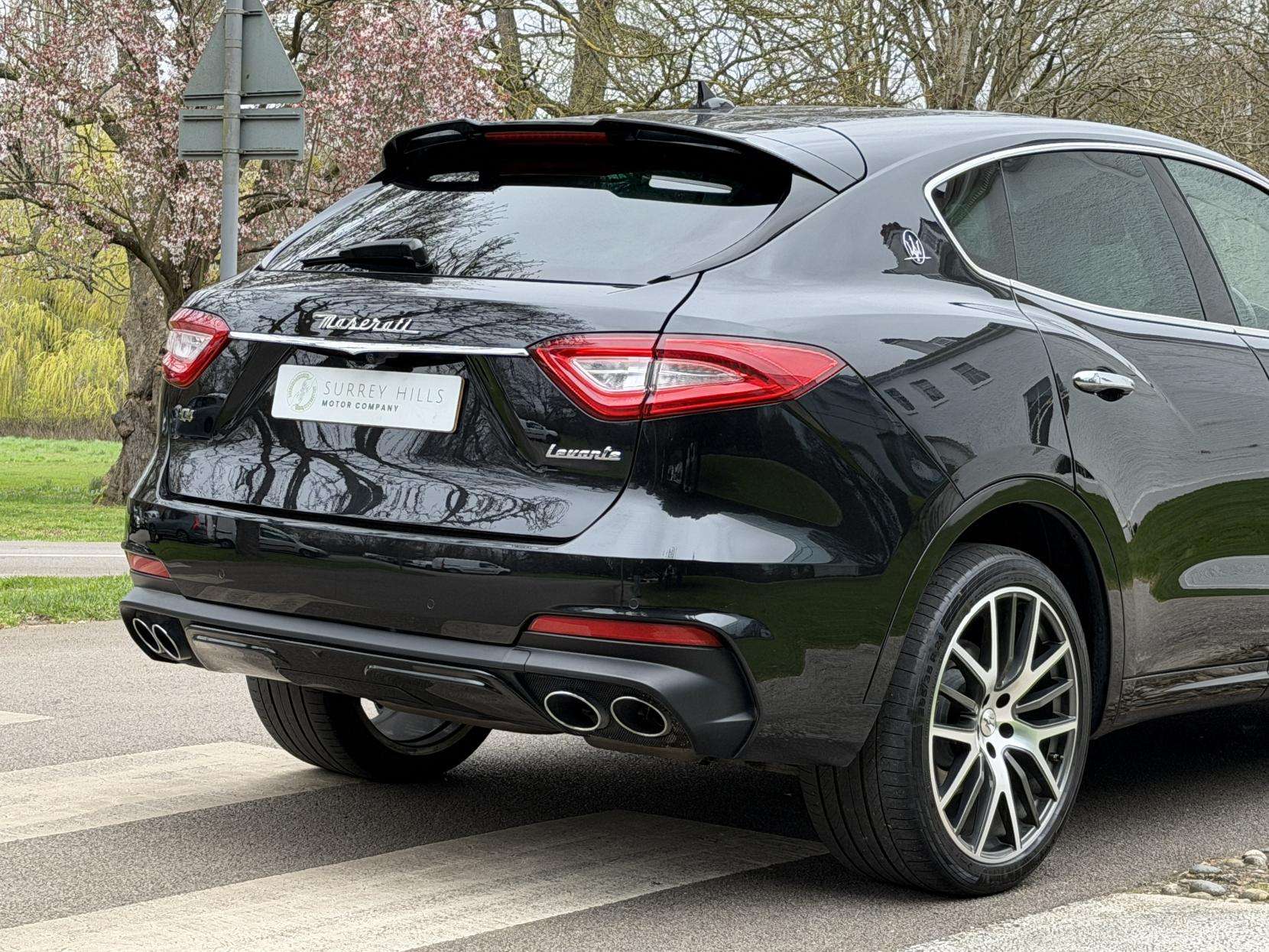 2020 MASERATI LEVANTE 2020 MASERATI LEVANTE