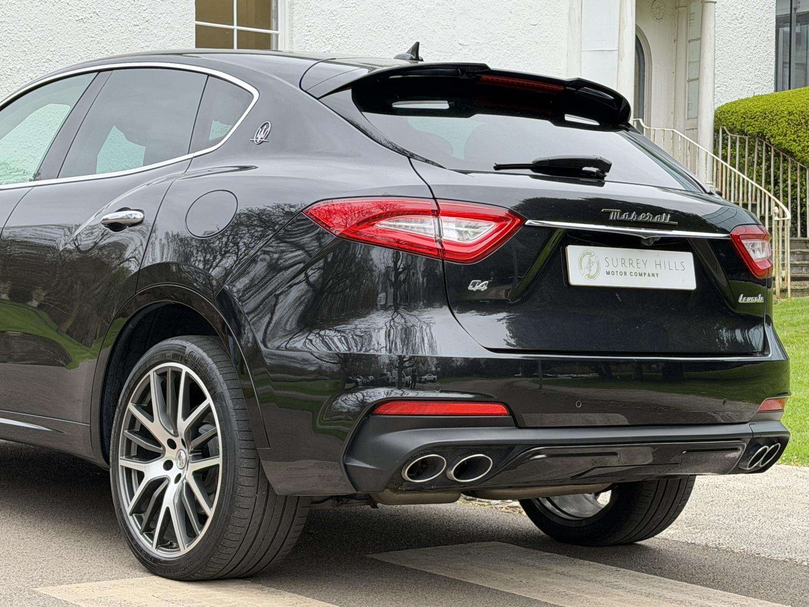 2020 MASERATI LEVANTE 2020 MASERATI LEVANTE