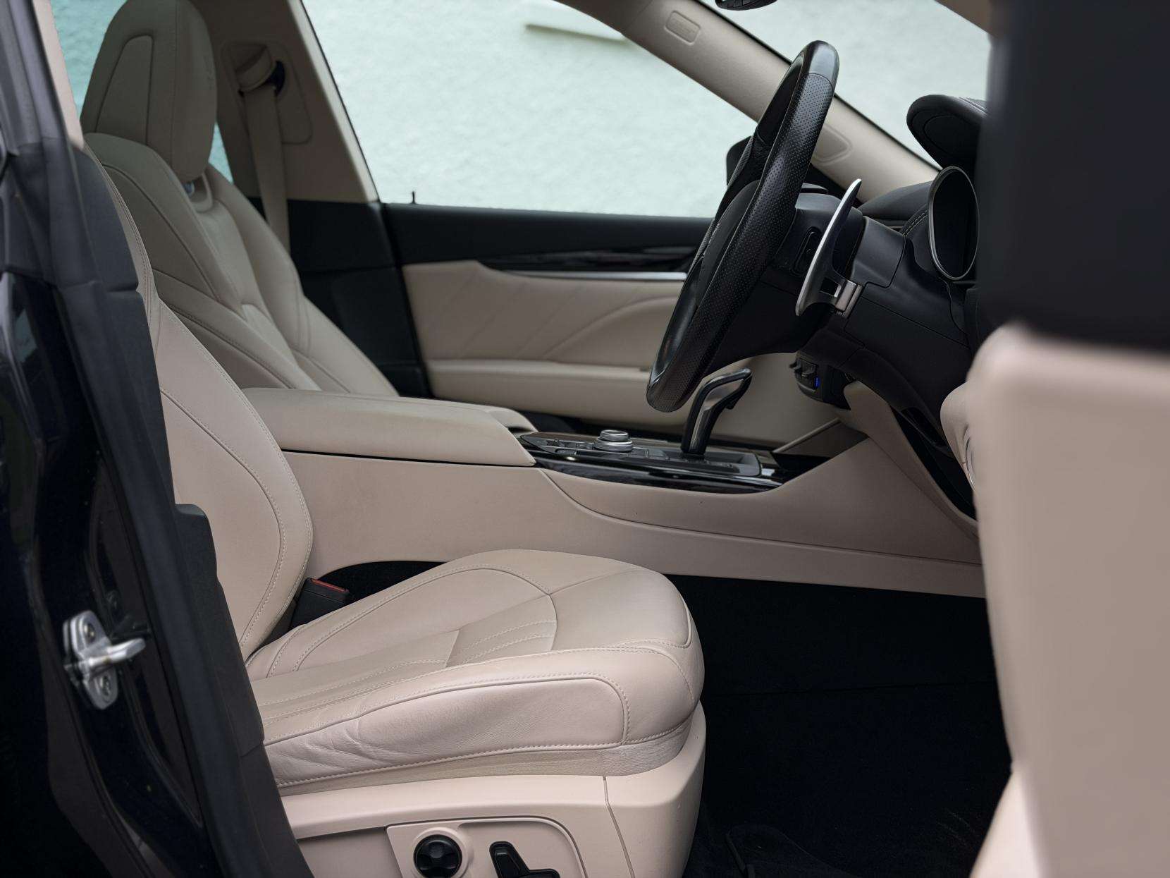 2020 MASERATI LEVANTE 2020 MASERATI LEVANTE