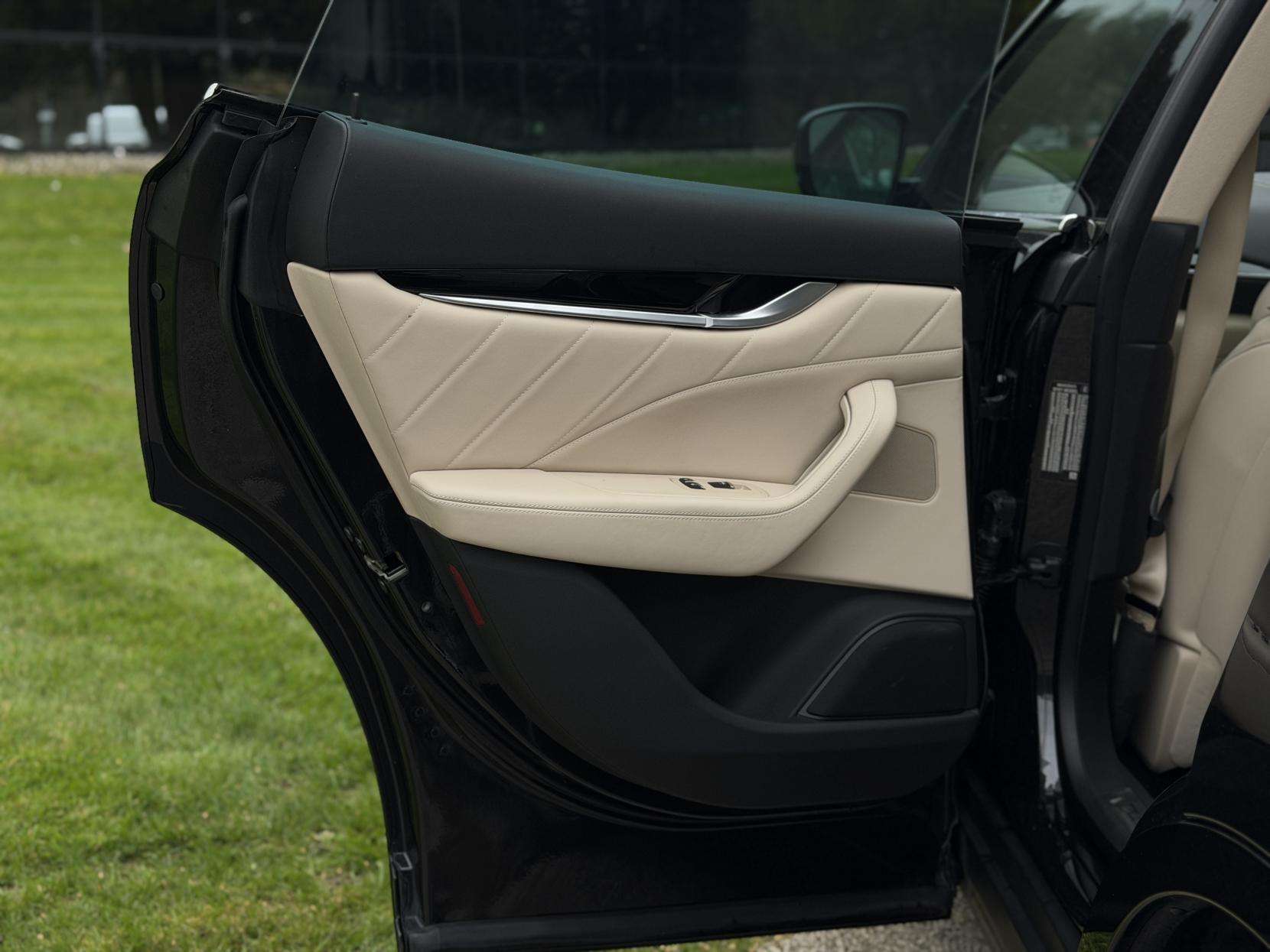 2020 MASERATI LEVANTE 2020 MASERATI LEVANTE