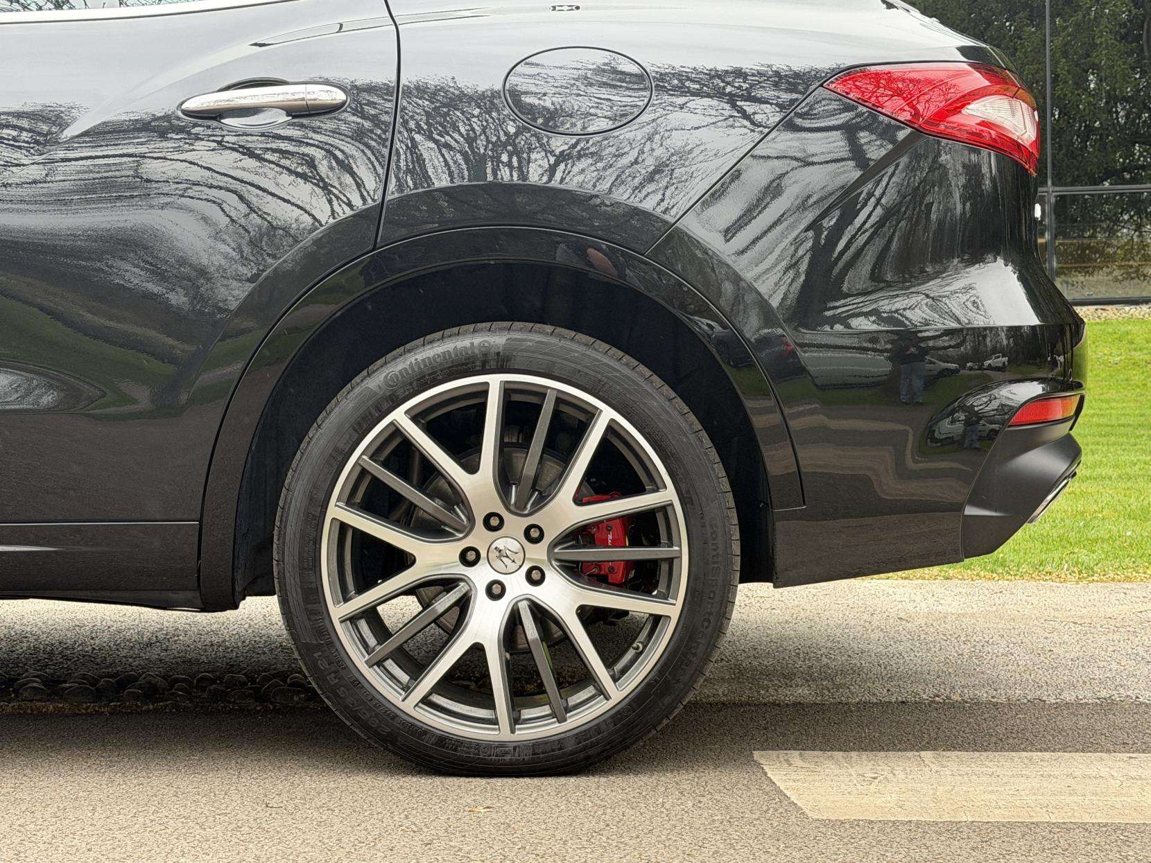 2020 MASERATI LEVANTE 2020 MASERATI LEVANTE