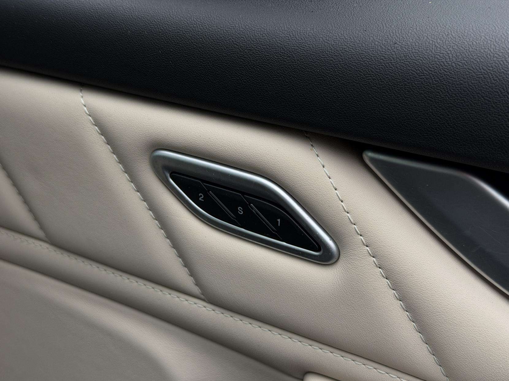 2020 MASERATI LEVANTE 2020 MASERATI LEVANTE