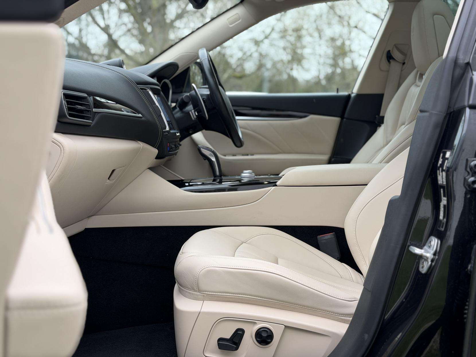 2020 MASERATI LEVANTE 2020 MASERATI LEVANTE