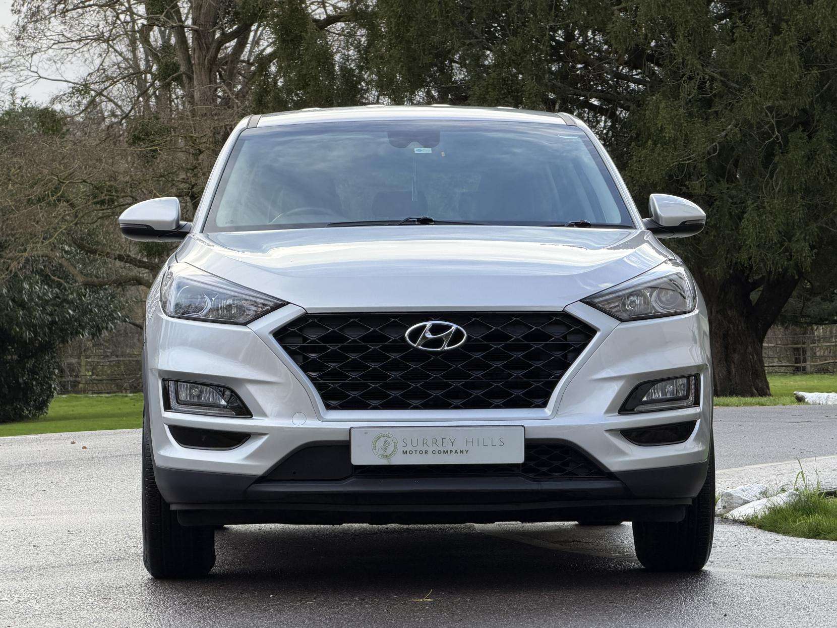 A 2019 HYUNDAI TUCSON 1.6 GDi S Connect SUV 5dr Petrol Manual Euro 6 (s/s) (132 ps) A 2019 HYUNDAI TUCSON 1.6 GDi S Connect SUV 5dr Petrol Manual Euro 6 (s/s) (132 ps)