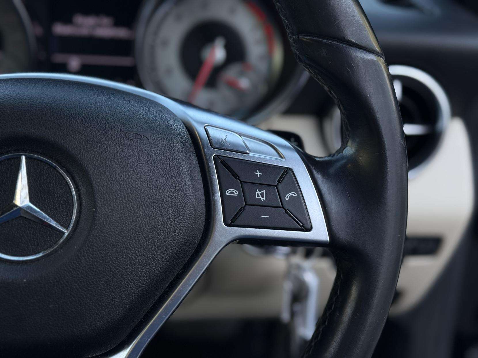 2012 MERCEDES-BENZ SLK 2012 MERCEDES-BENZ SLK