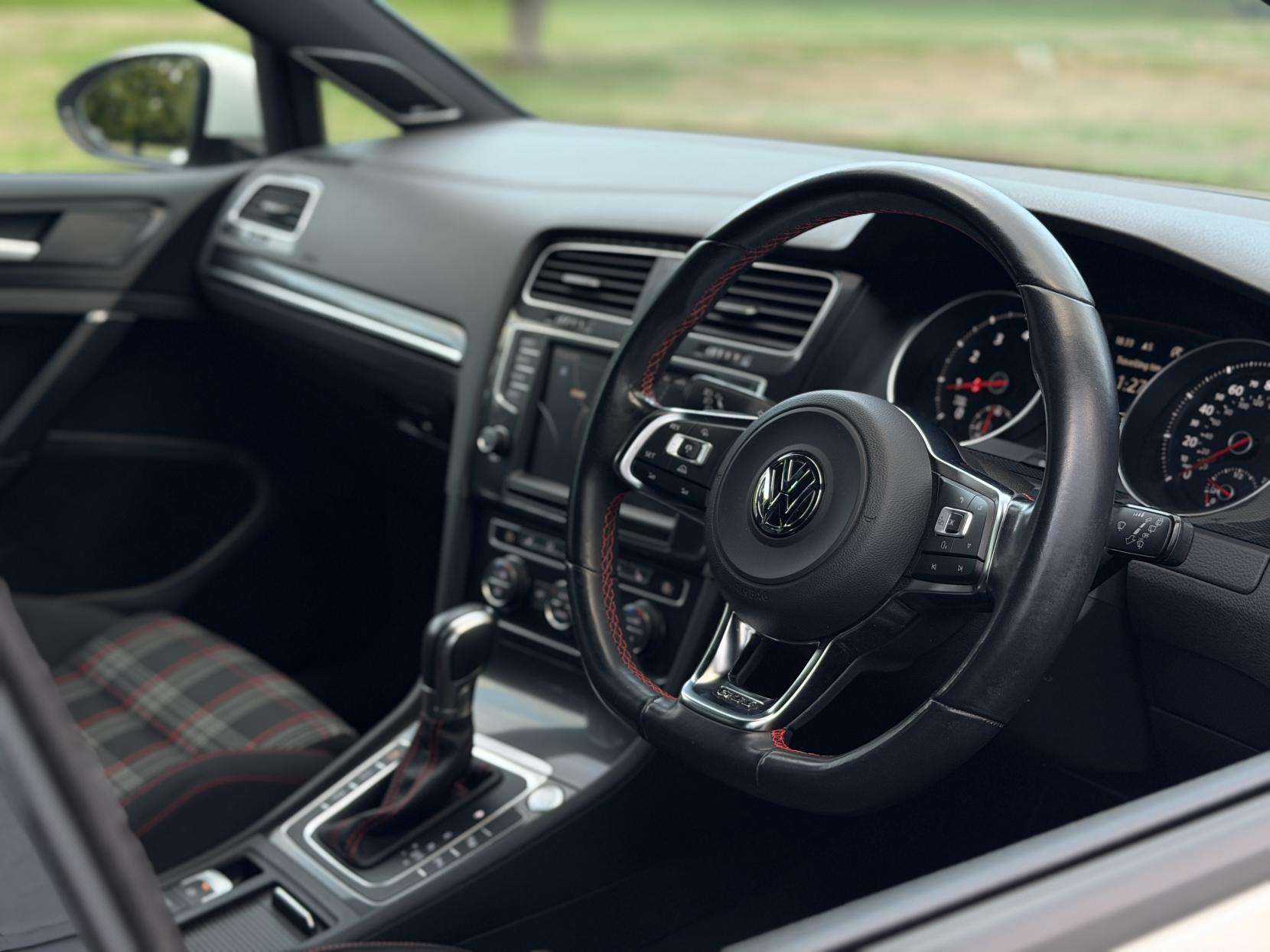 2016 VOLKSWAGEN GOLF 2016 VOLKSWAGEN GOLF