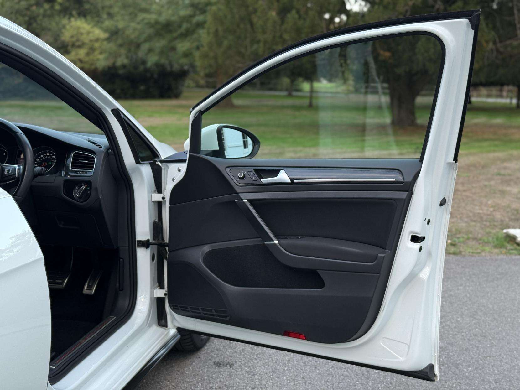 2016 VOLKSWAGEN GOLF 2016 VOLKSWAGEN GOLF
