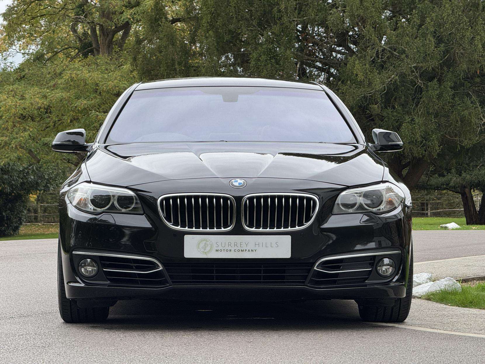 A 2014 BMW 5 SERIES 3.0 535i Luxury Saloon 4dr Petrol Auto Euro 6 (s/s) (306 ps) A 2014 BMW 5 SERIES 3.0 535i Luxury Saloon 4dr Petrol Auto Euro 6 (s/s) (306 ps)