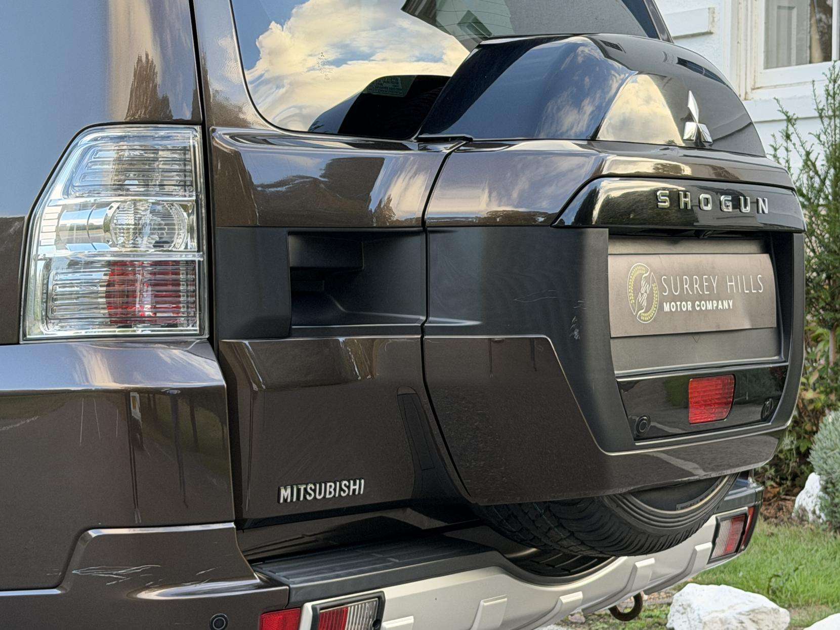 2017 MITSUBISHI SHOGUN 2017 MITSUBISHI SHOGUN