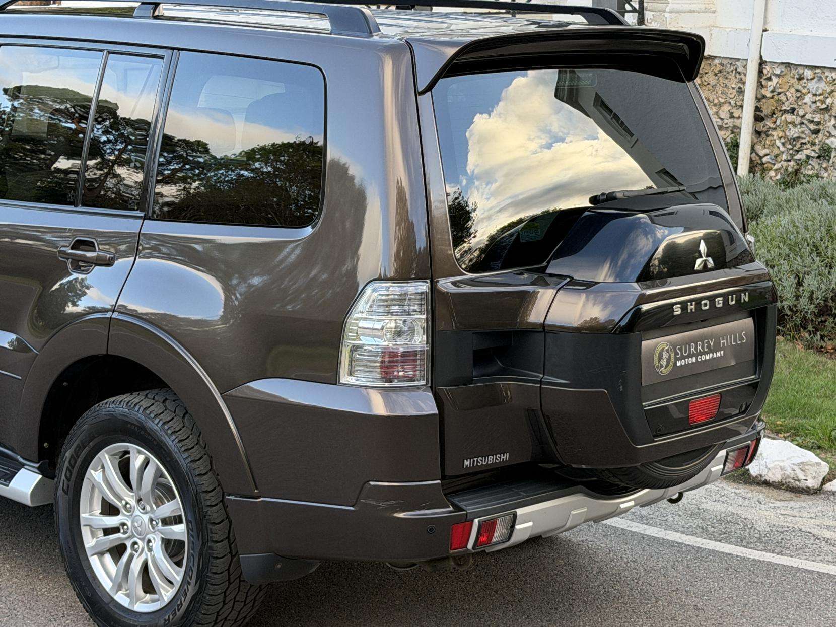 2017 MITSUBISHI SHOGUN 2017 MITSUBISHI SHOGUN