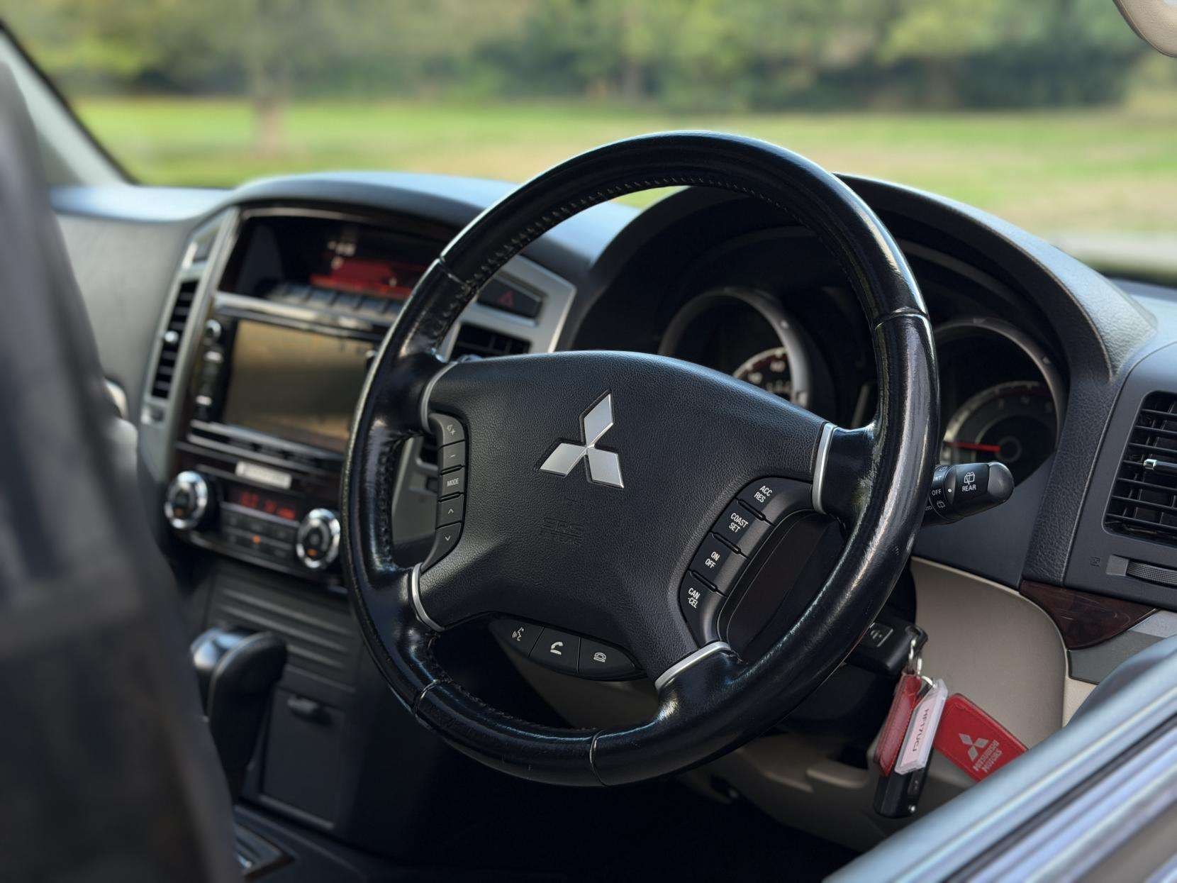 2017 MITSUBISHI SHOGUN 2017 MITSUBISHI SHOGUN
