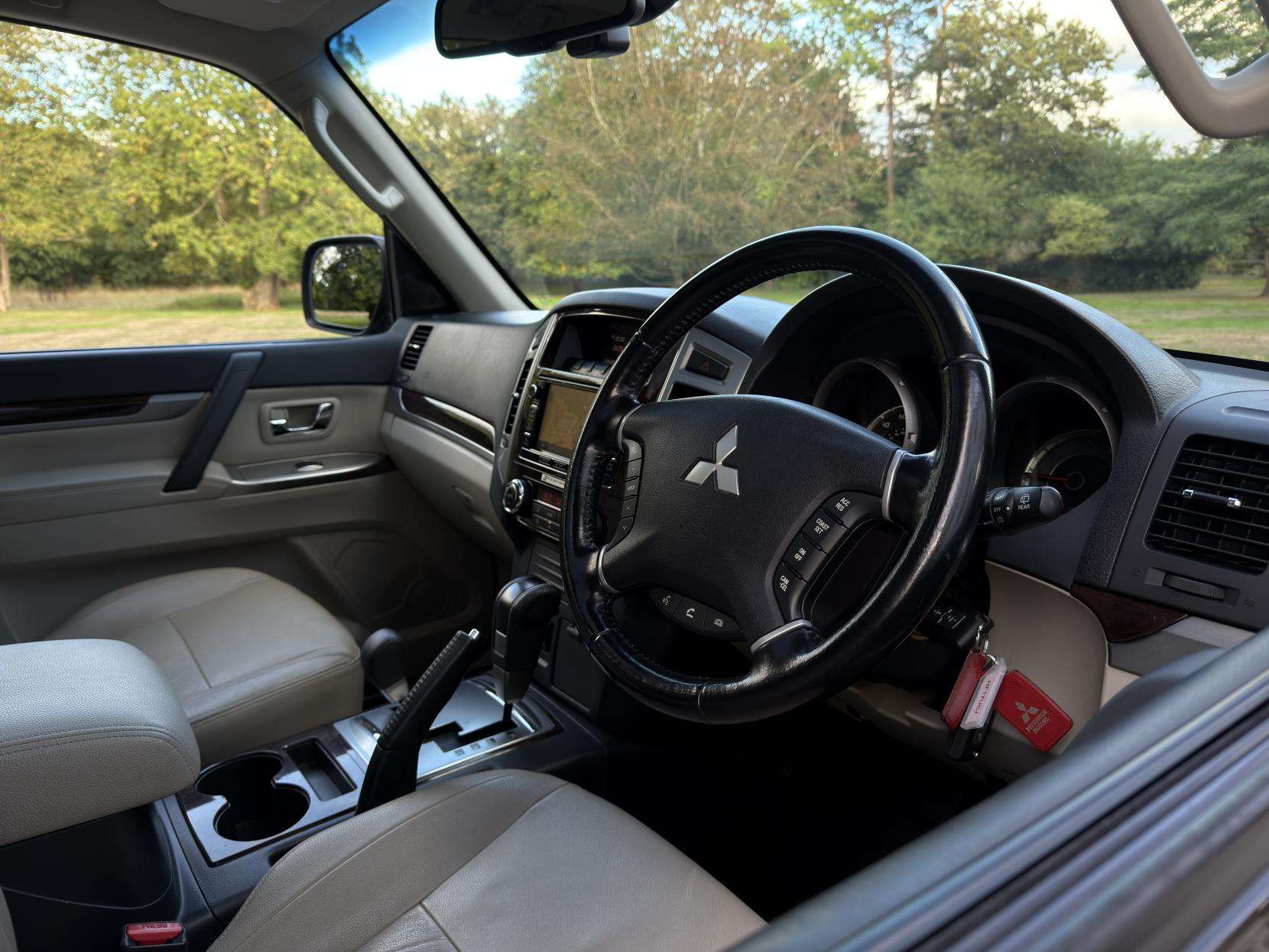 2017 MITSUBISHI SHOGUN 2017 MITSUBISHI SHOGUN