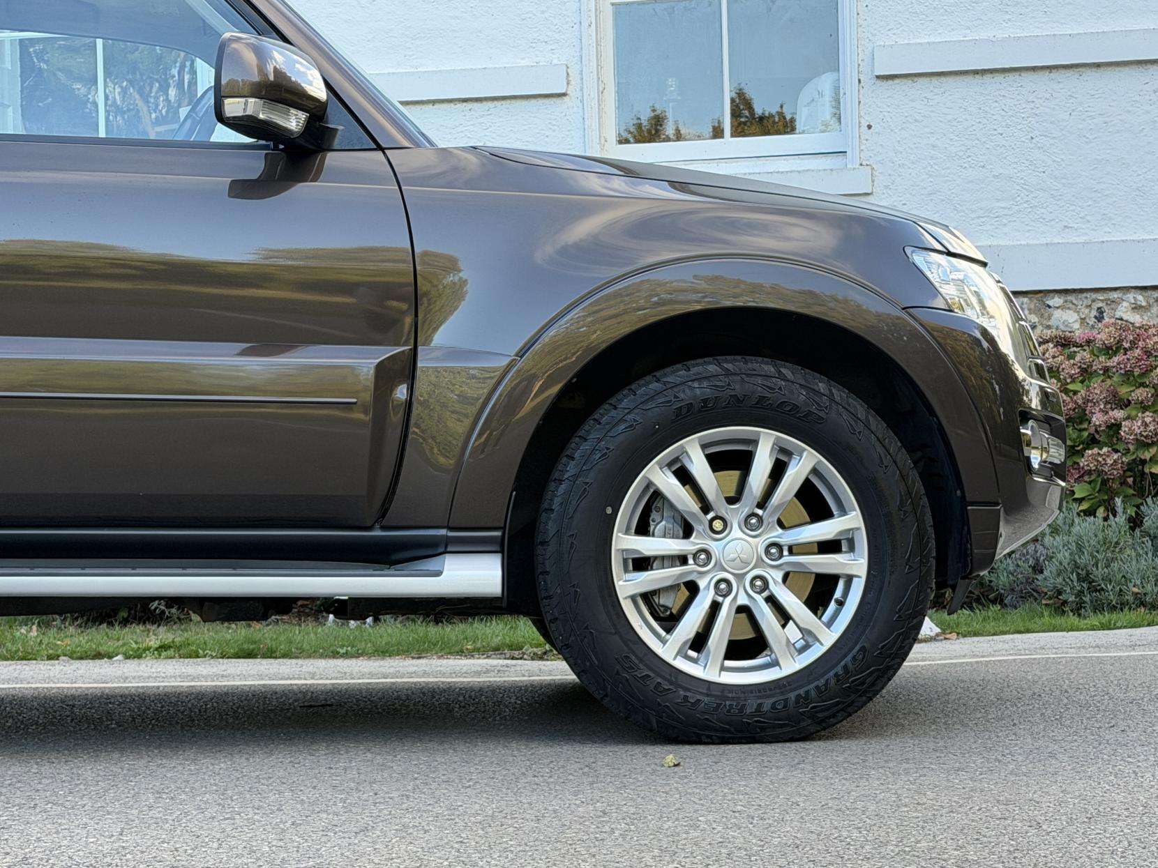 2017 MITSUBISHI SHOGUN 2017 MITSUBISHI SHOGUN
