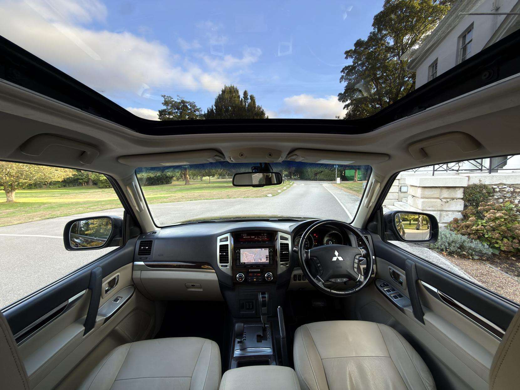 2017 MITSUBISHI SHOGUN 2017 MITSUBISHI SHOGUN