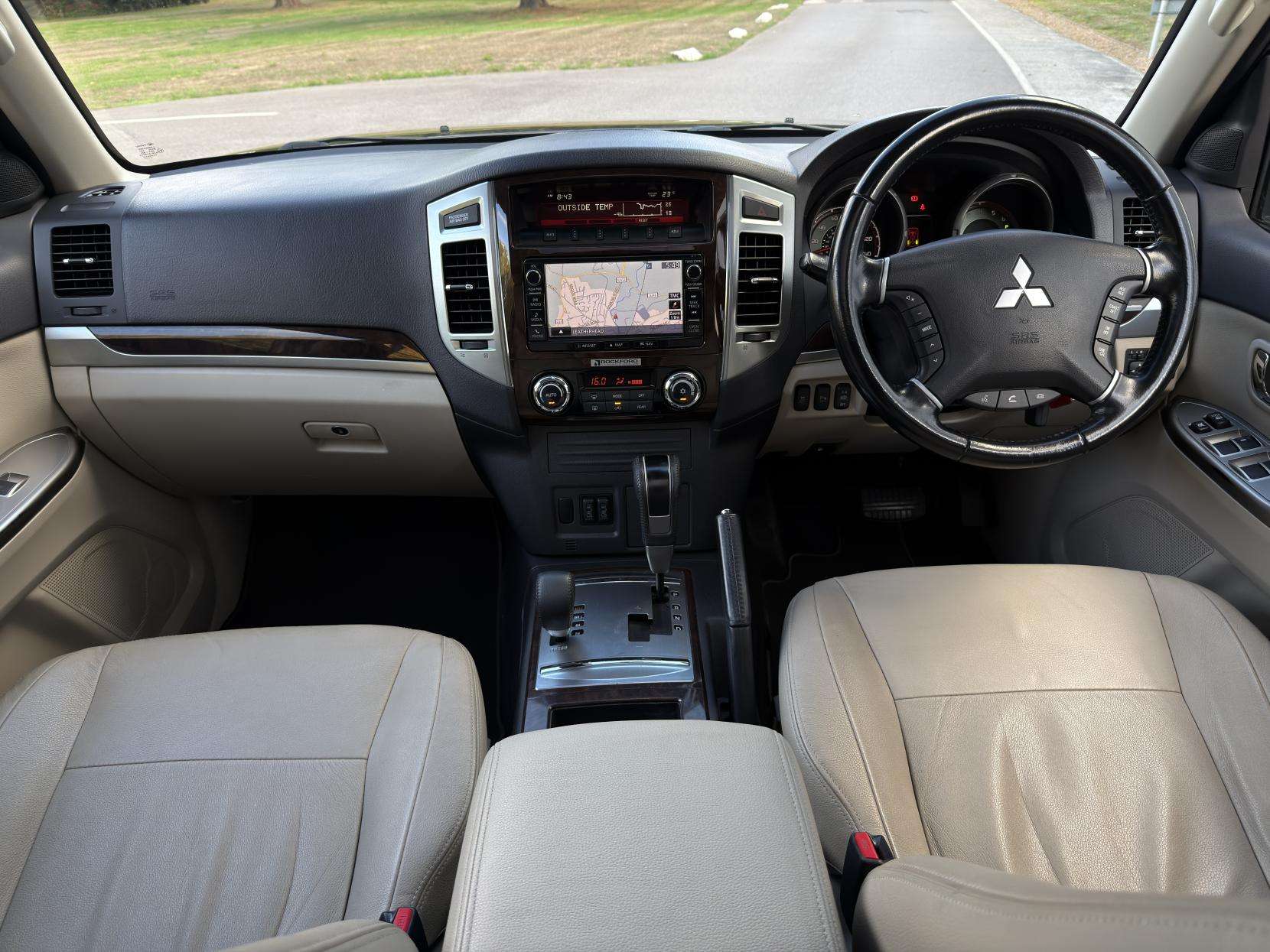 2017 MITSUBISHI SHOGUN 2017 MITSUBISHI SHOGUN
