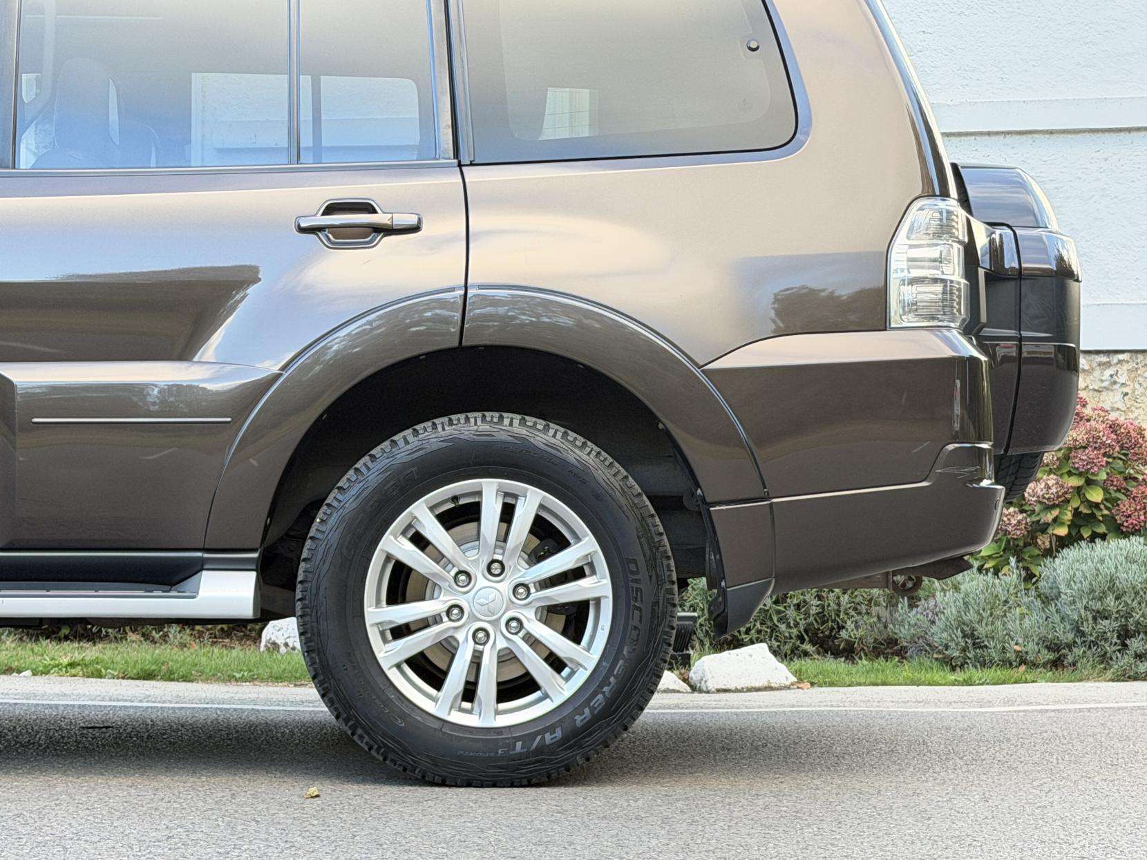 2017 MITSUBISHI SHOGUN 2017 MITSUBISHI SHOGUN