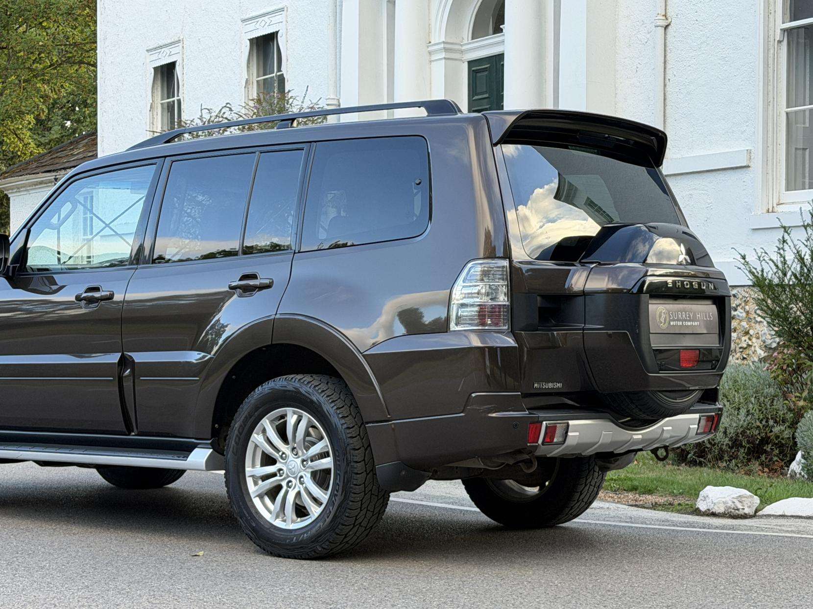 2017 MITSUBISHI SHOGUN 2017 MITSUBISHI SHOGUN