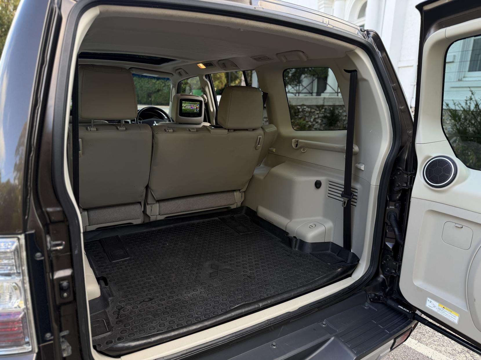 2017 MITSUBISHI SHOGUN 2017 MITSUBISHI SHOGUN