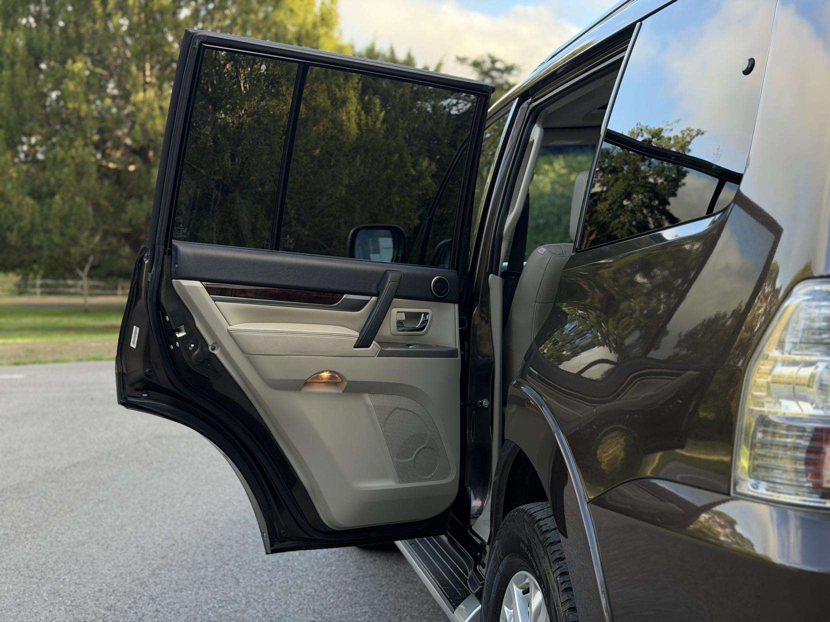 2017 MITSUBISHI SHOGUN 2017 MITSUBISHI SHOGUN