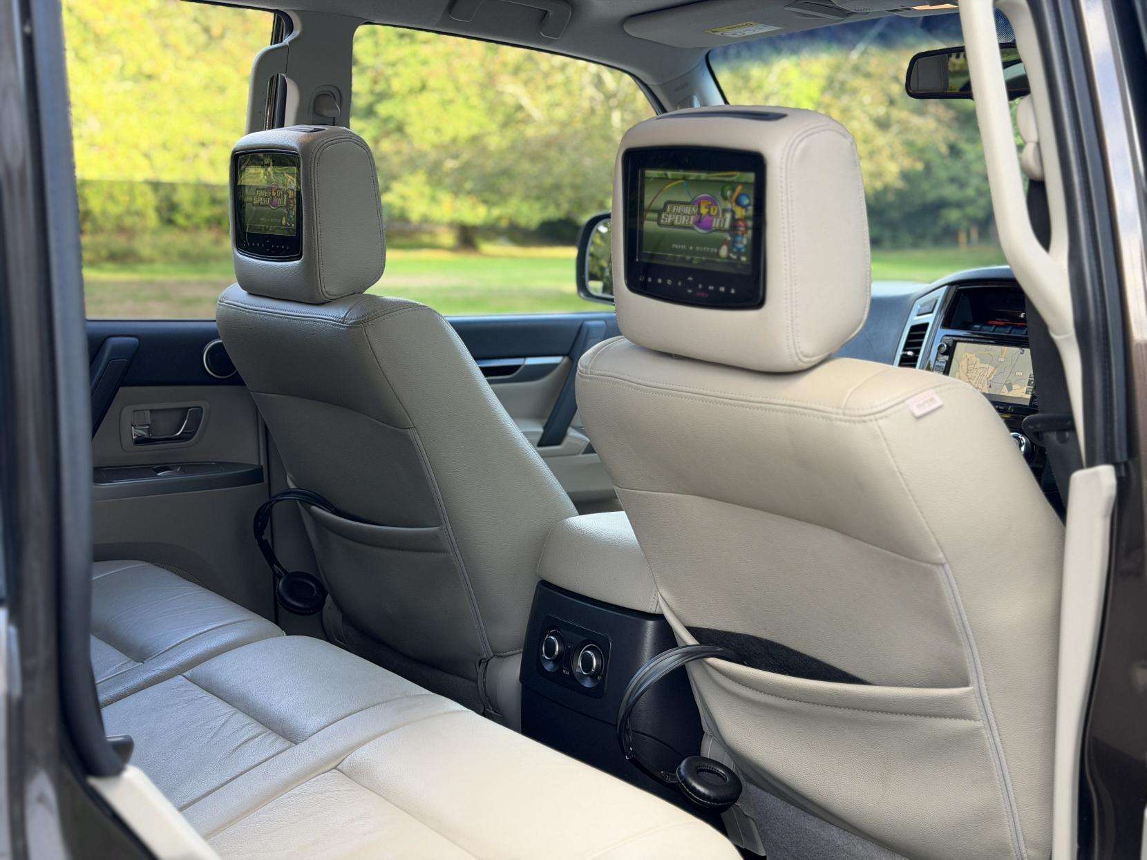 2017 MITSUBISHI SHOGUN 2017 MITSUBISHI SHOGUN