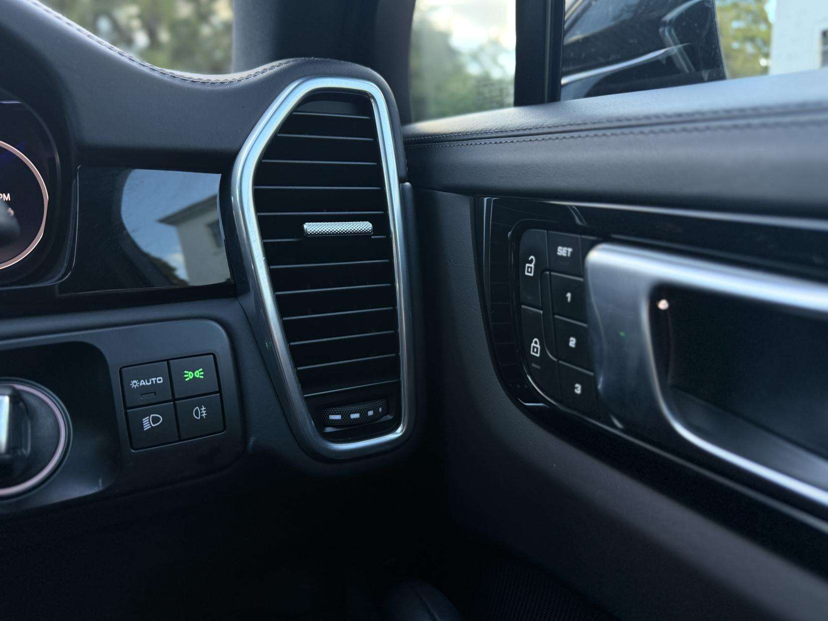 2022 PORSCHE CAYENNE 2022 PORSCHE CAYENNE