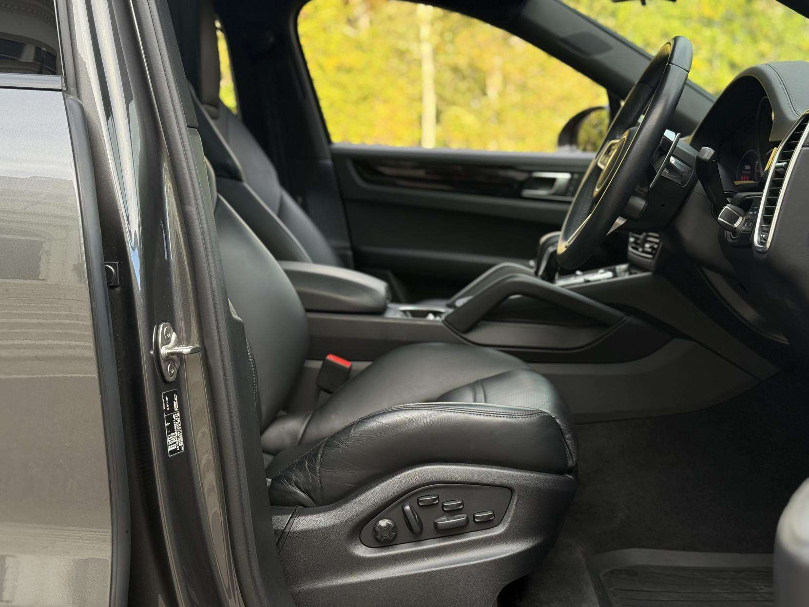 2022 PORSCHE CAYENNE 2022 PORSCHE CAYENNE