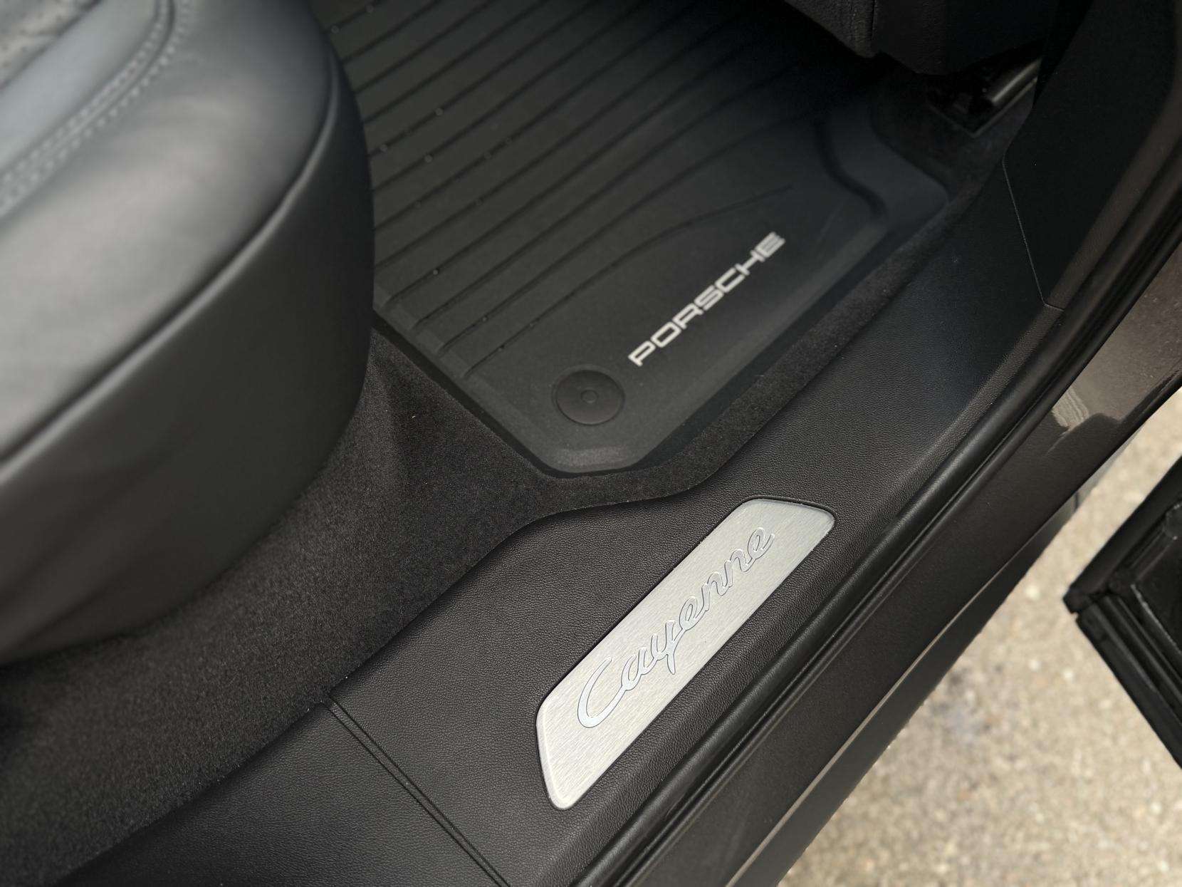 2022 PORSCHE CAYENNE 2022 PORSCHE CAYENNE