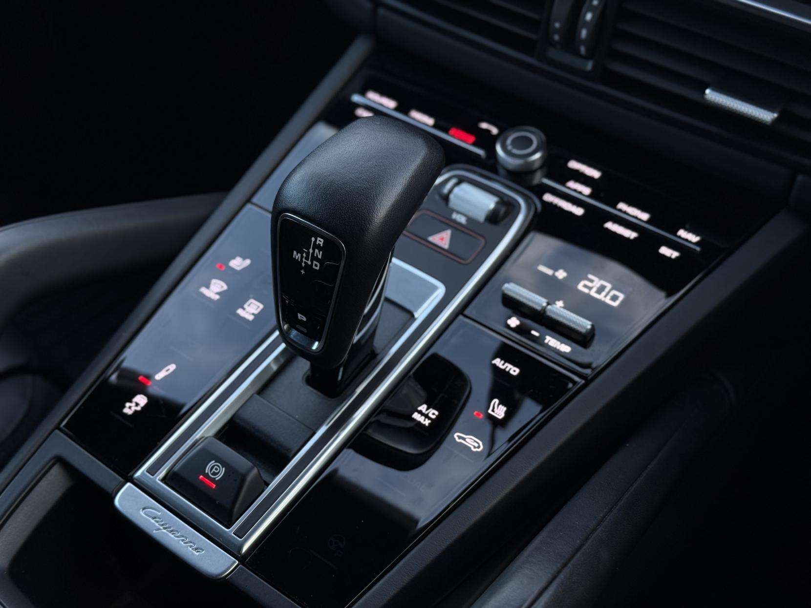 2022 PORSCHE CAYENNE 2022 PORSCHE CAYENNE