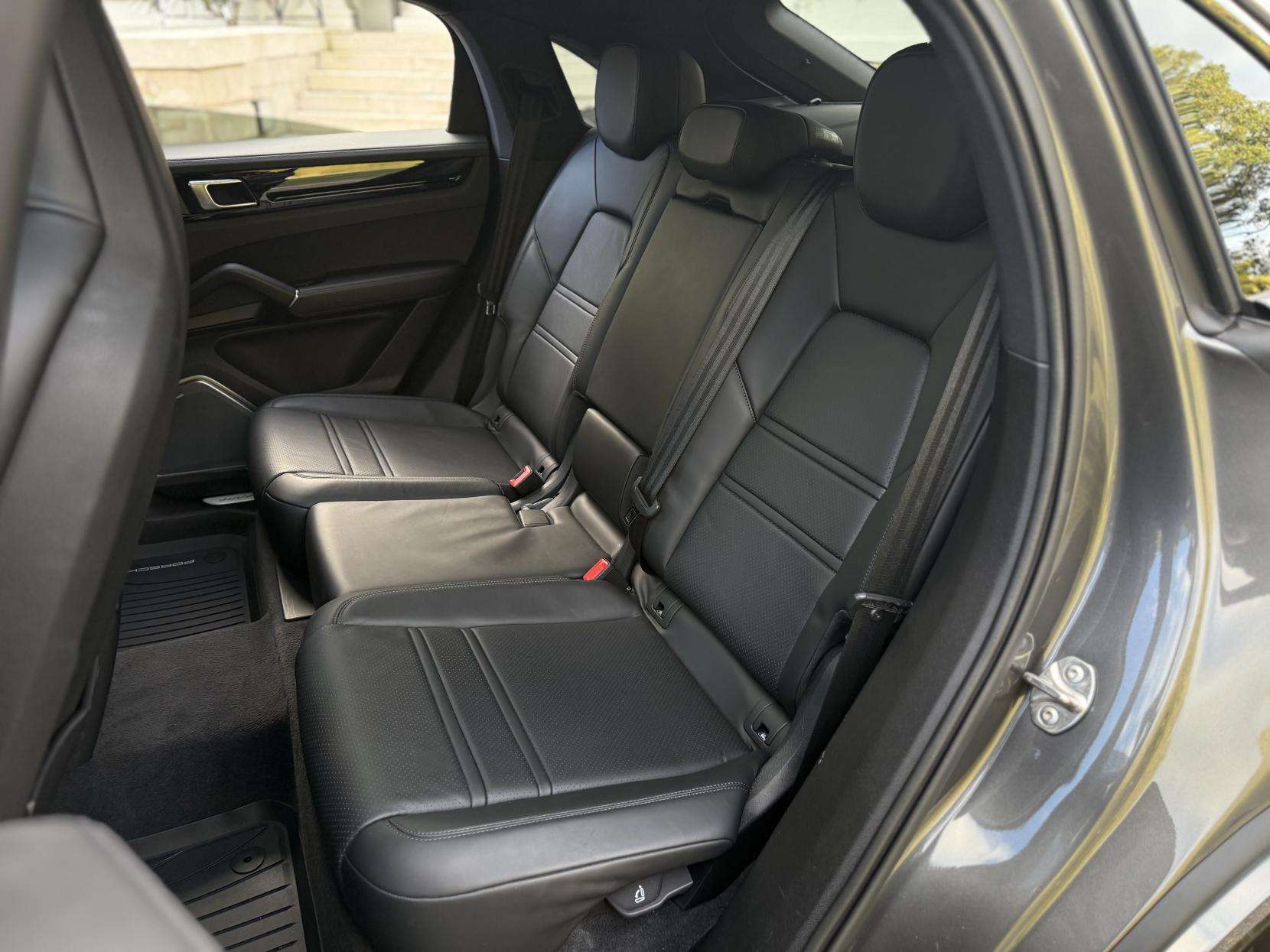 2022 PORSCHE CAYENNE 2022 PORSCHE CAYENNE