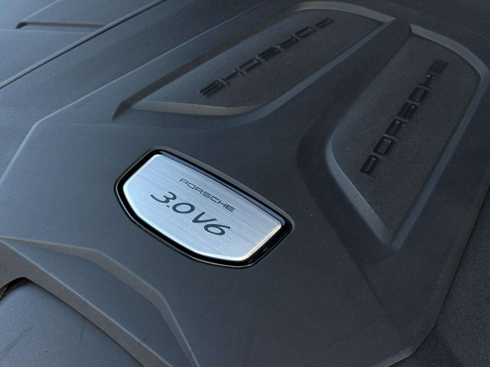 2022 PORSCHE CAYENNE 2022 PORSCHE CAYENNE