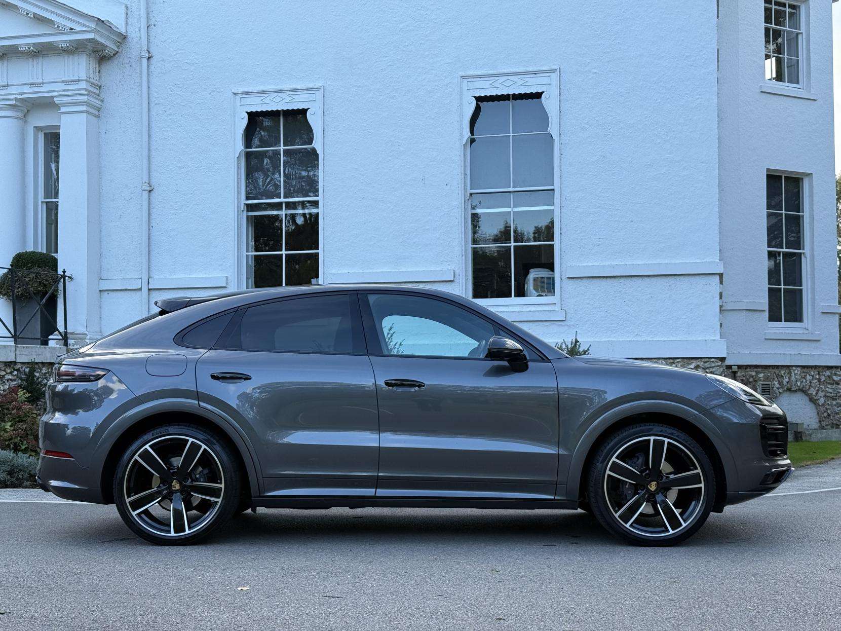 2022 PORSCHE CAYENNE 2022 PORSCHE CAYENNE