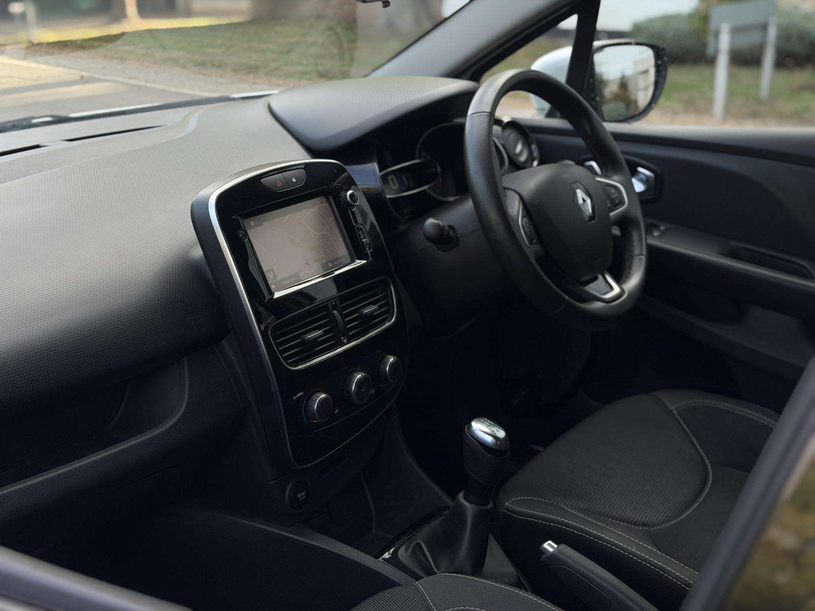 2018 RENAULT CLIO 2018 RENAULT CLIO
