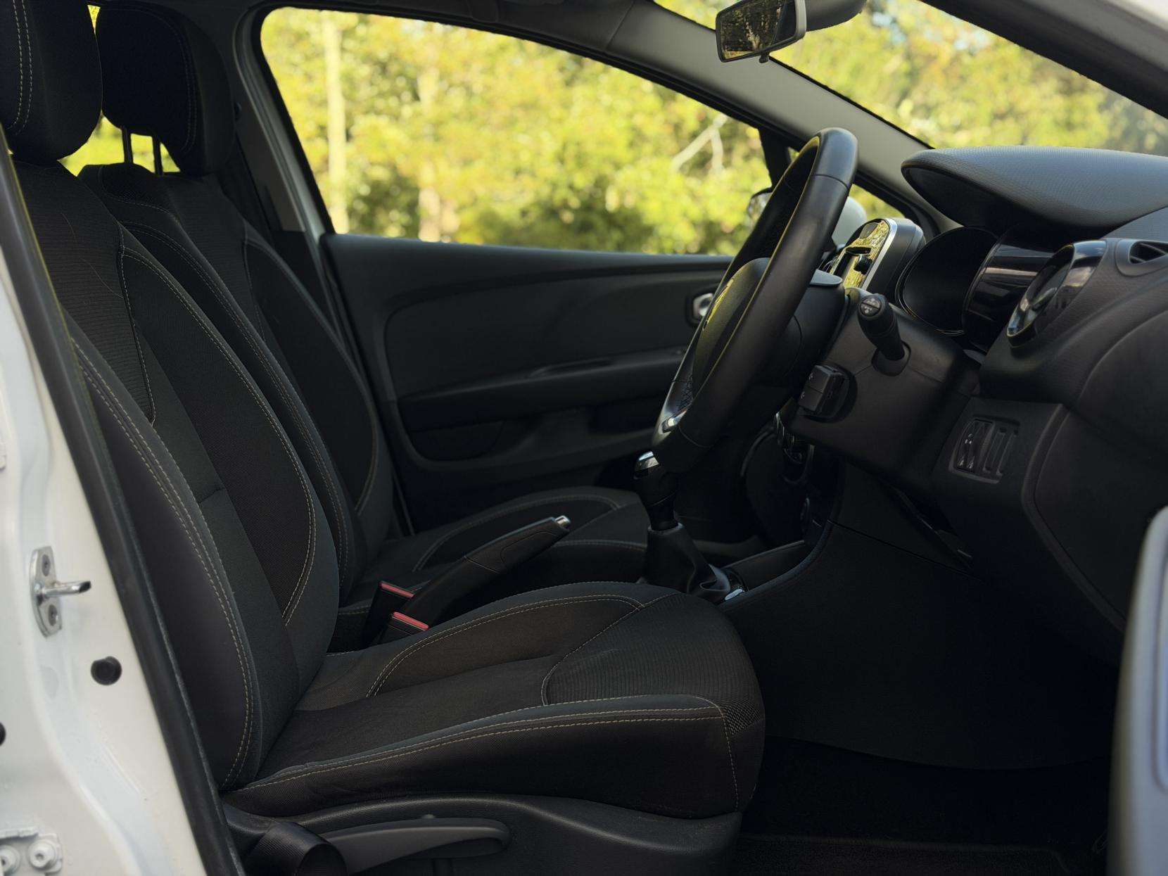 2018 RENAULT CLIO 2018 RENAULT CLIO