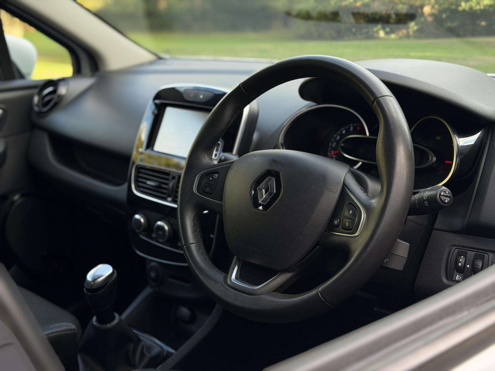 2018 RENAULT CLIO 2018 RENAULT CLIO