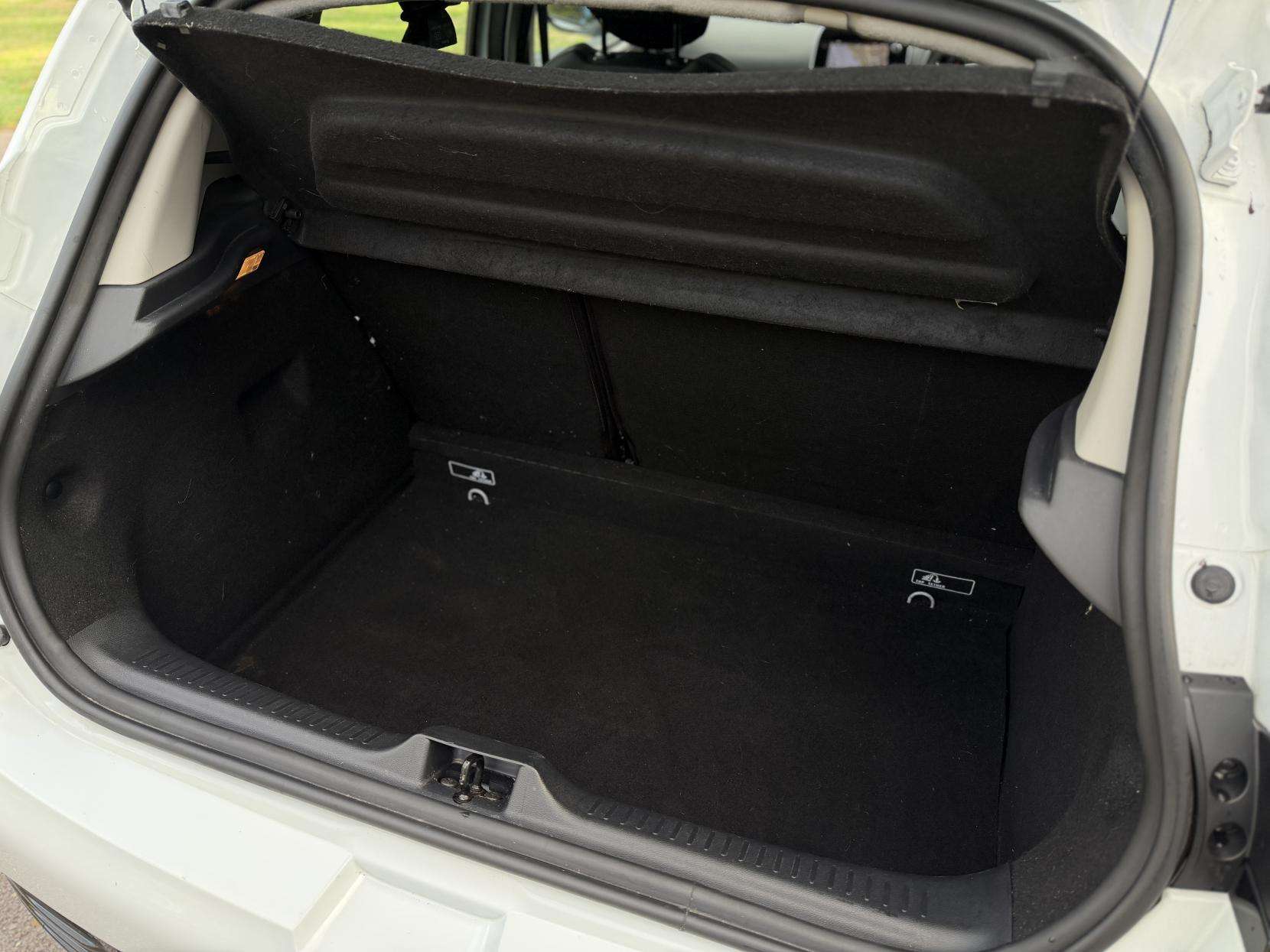 2018 RENAULT CLIO 2018 RENAULT CLIO