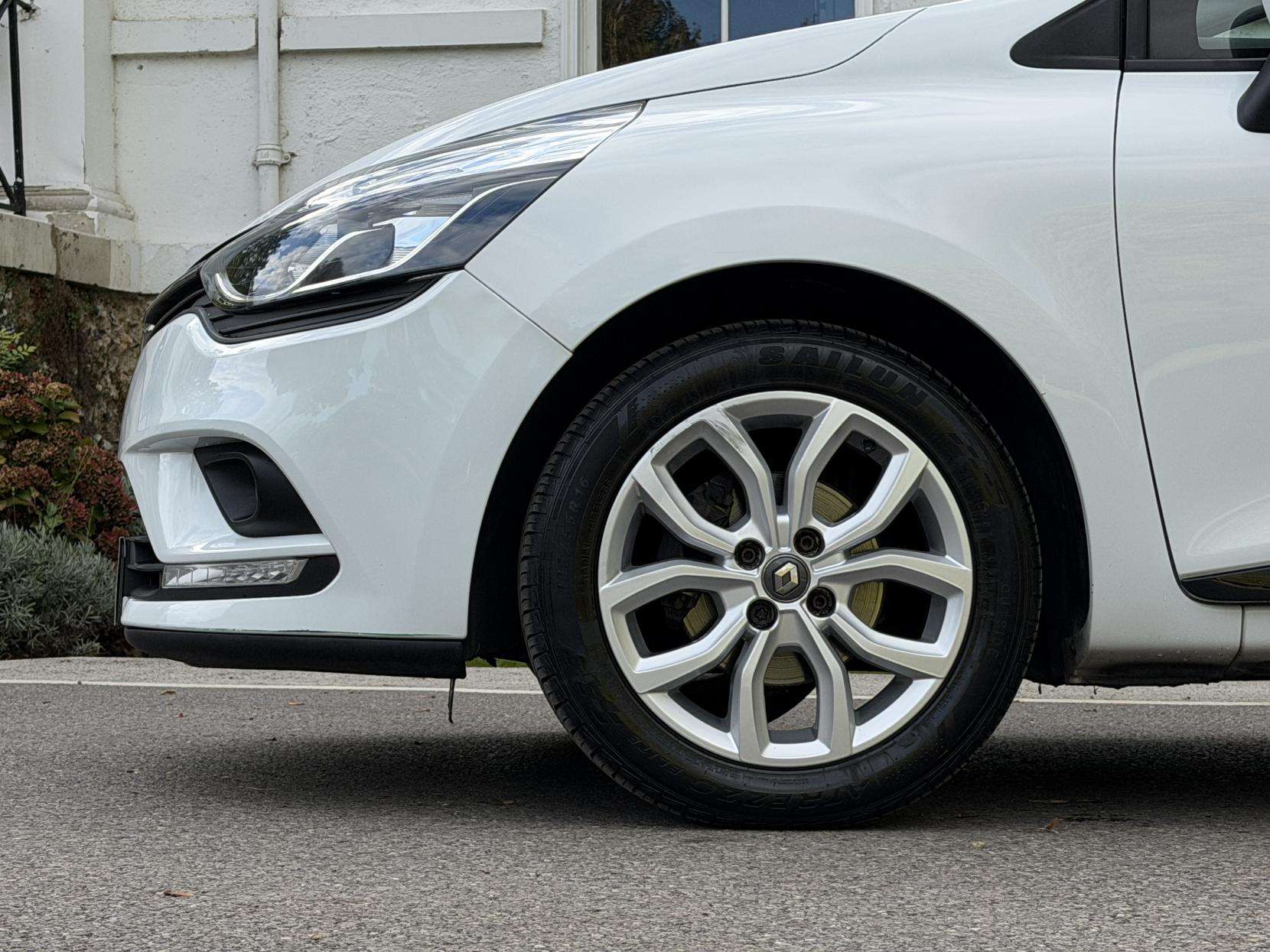 2018 RENAULT CLIO 2018 RENAULT CLIO