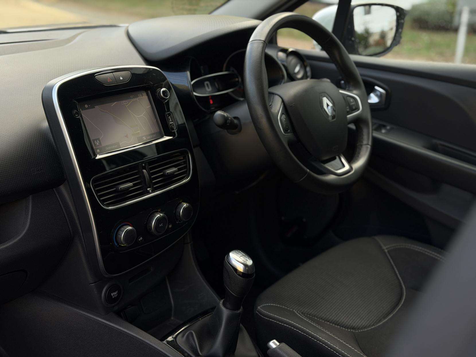 2018 RENAULT CLIO 2018 RENAULT CLIO