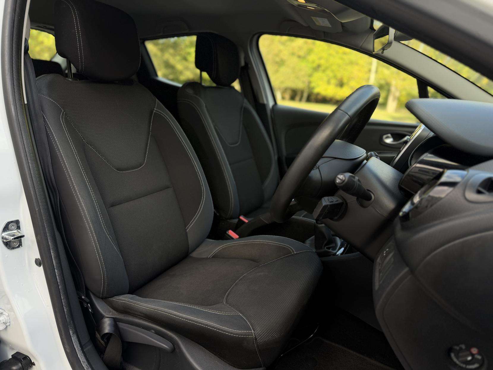 2018 RENAULT CLIO 2018 RENAULT CLIO