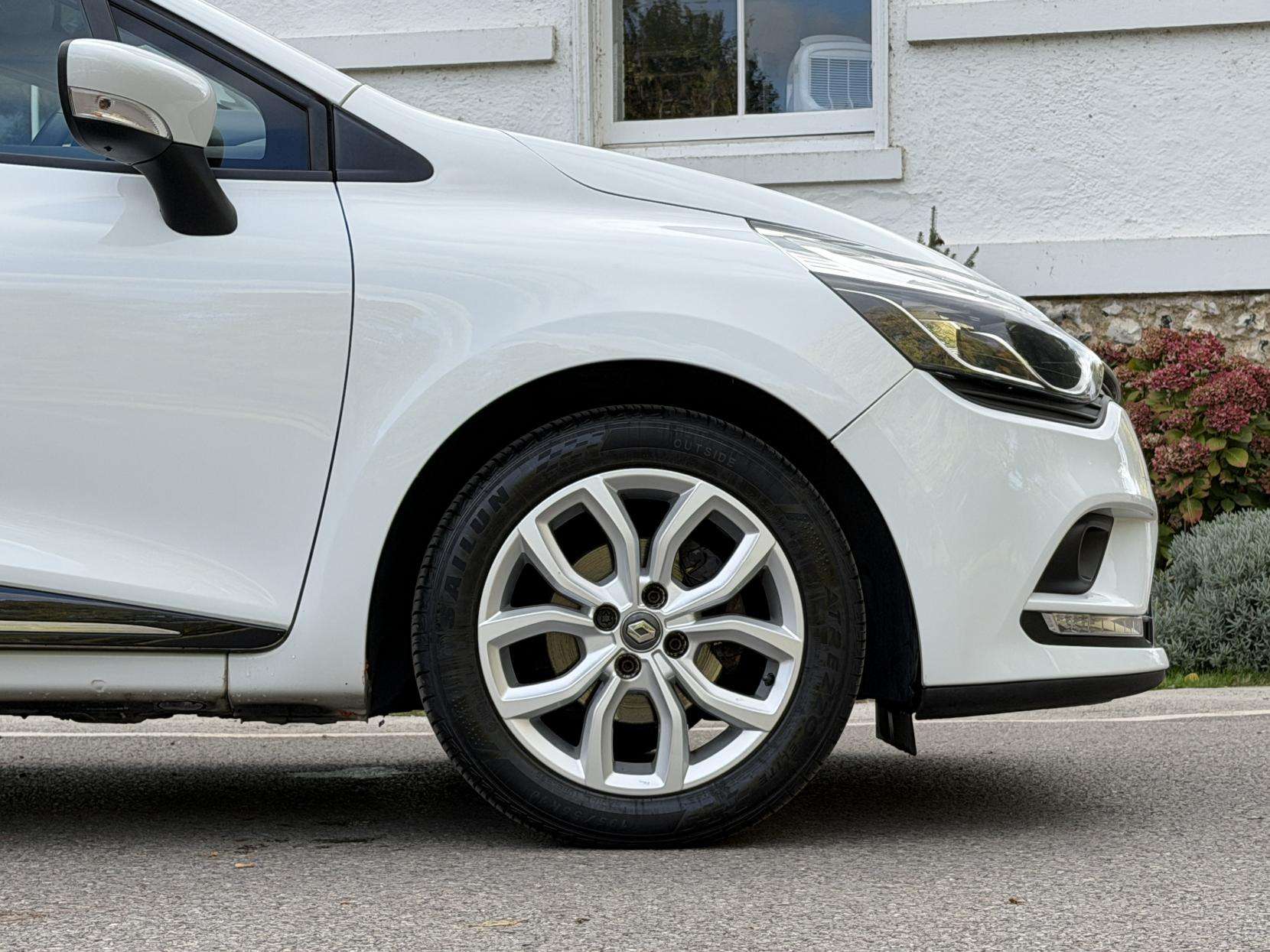 2018 RENAULT CLIO 2018 RENAULT CLIO