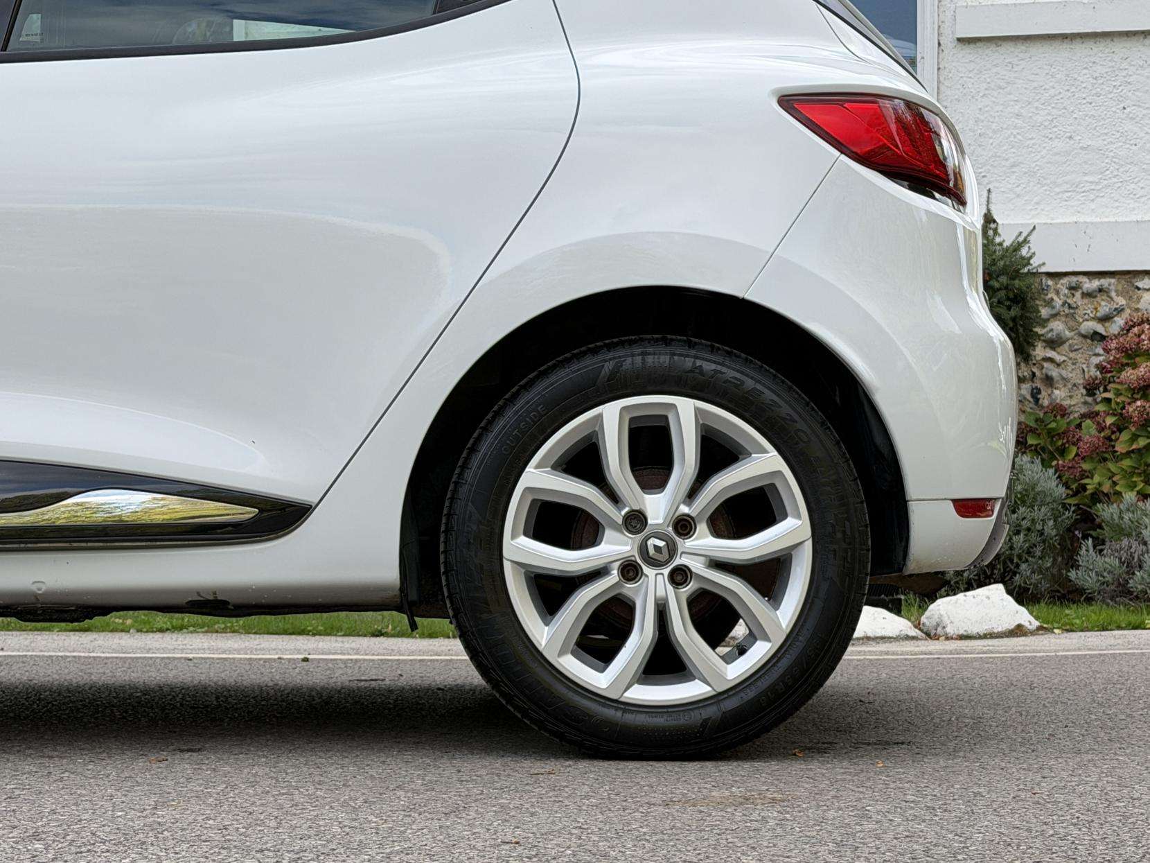 2018 RENAULT CLIO 2018 RENAULT CLIO