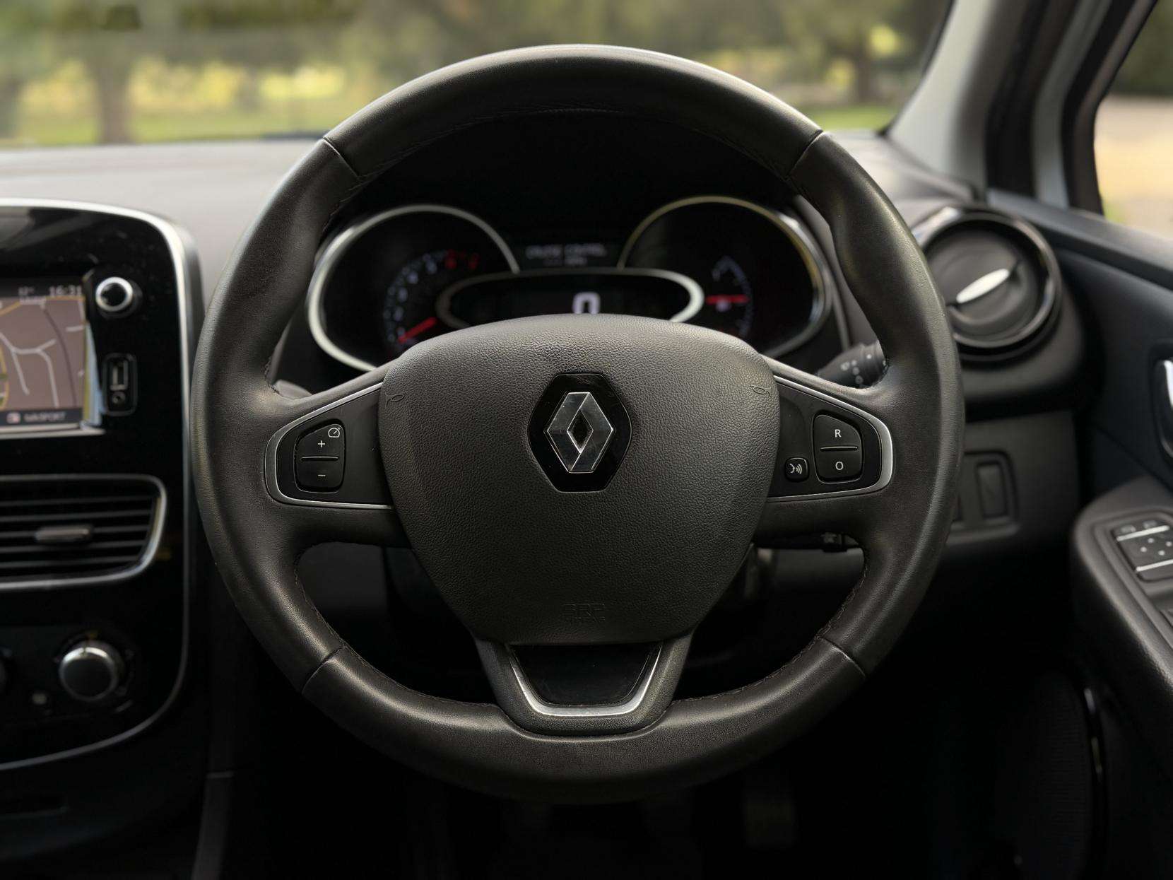 2018 RENAULT CLIO 2018 RENAULT CLIO