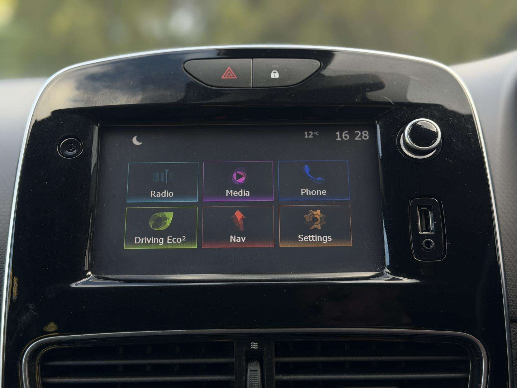 2018 RENAULT CLIO 2018 RENAULT CLIO