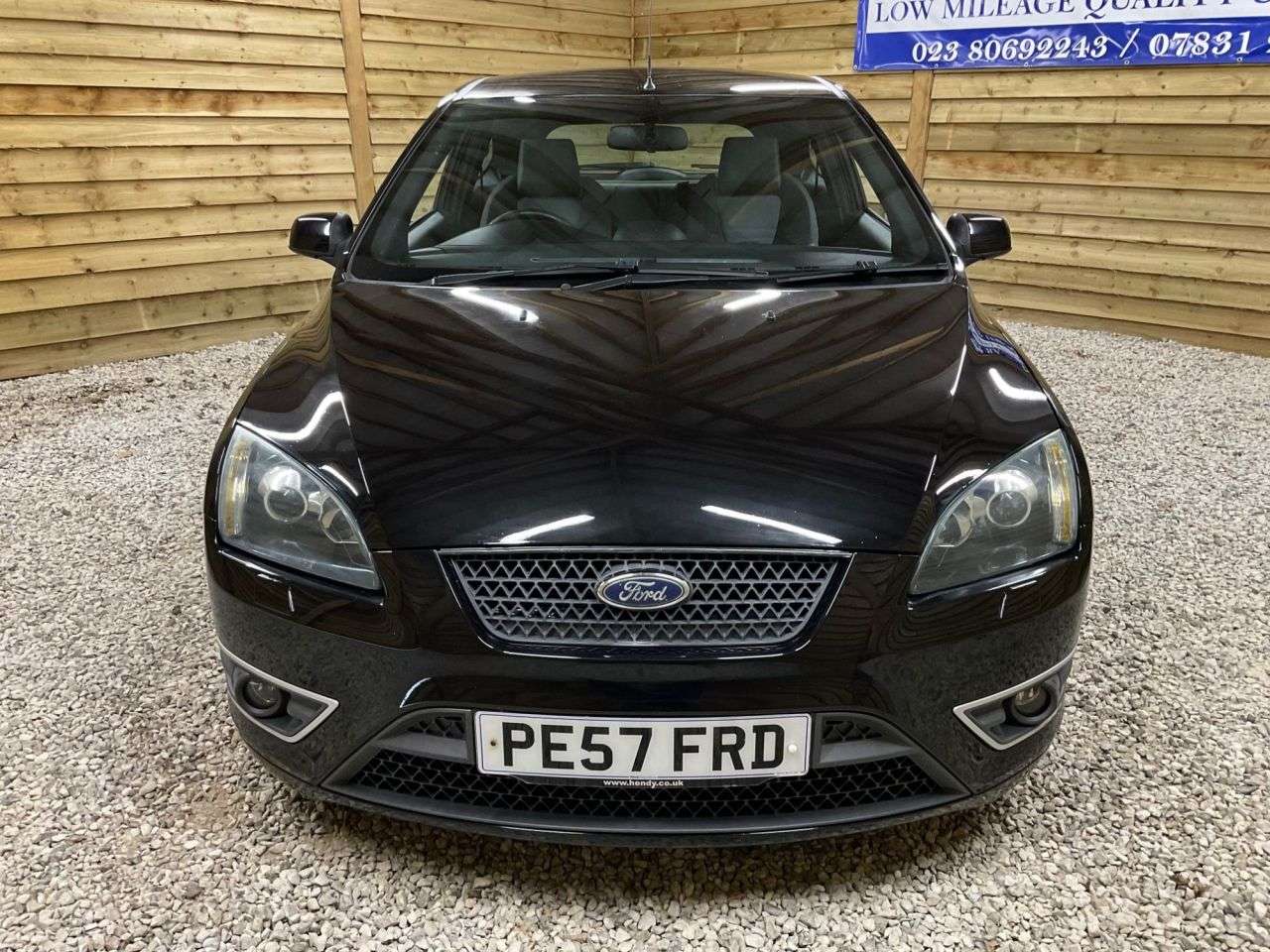 A 2007 FORD FOCUS 2.5 ST-2 3d 225 BHP **ONE FAMILY OWNER* *LOW MILEAGE** A 2007 FORD FOCUS 2.5 ST-2 3d 225 BHP **ONE FAMILY OWNER* *LOW MILEAGE**