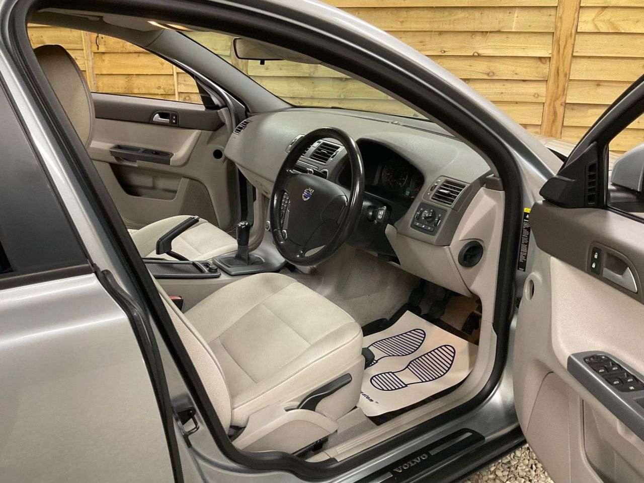 2009 VOLVO V50 2009 VOLVO V50