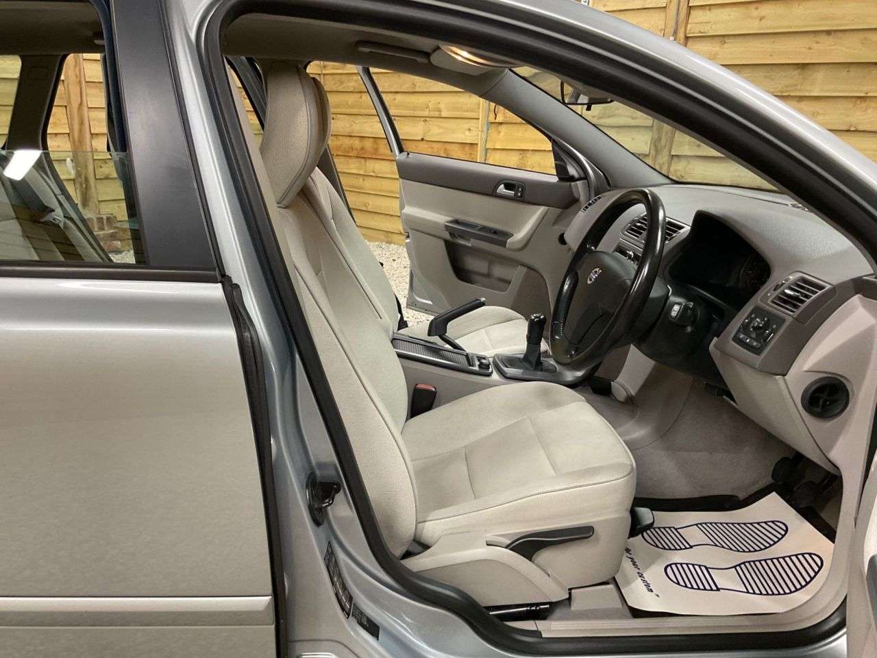 2009 VOLVO V50 2009 VOLVO V50