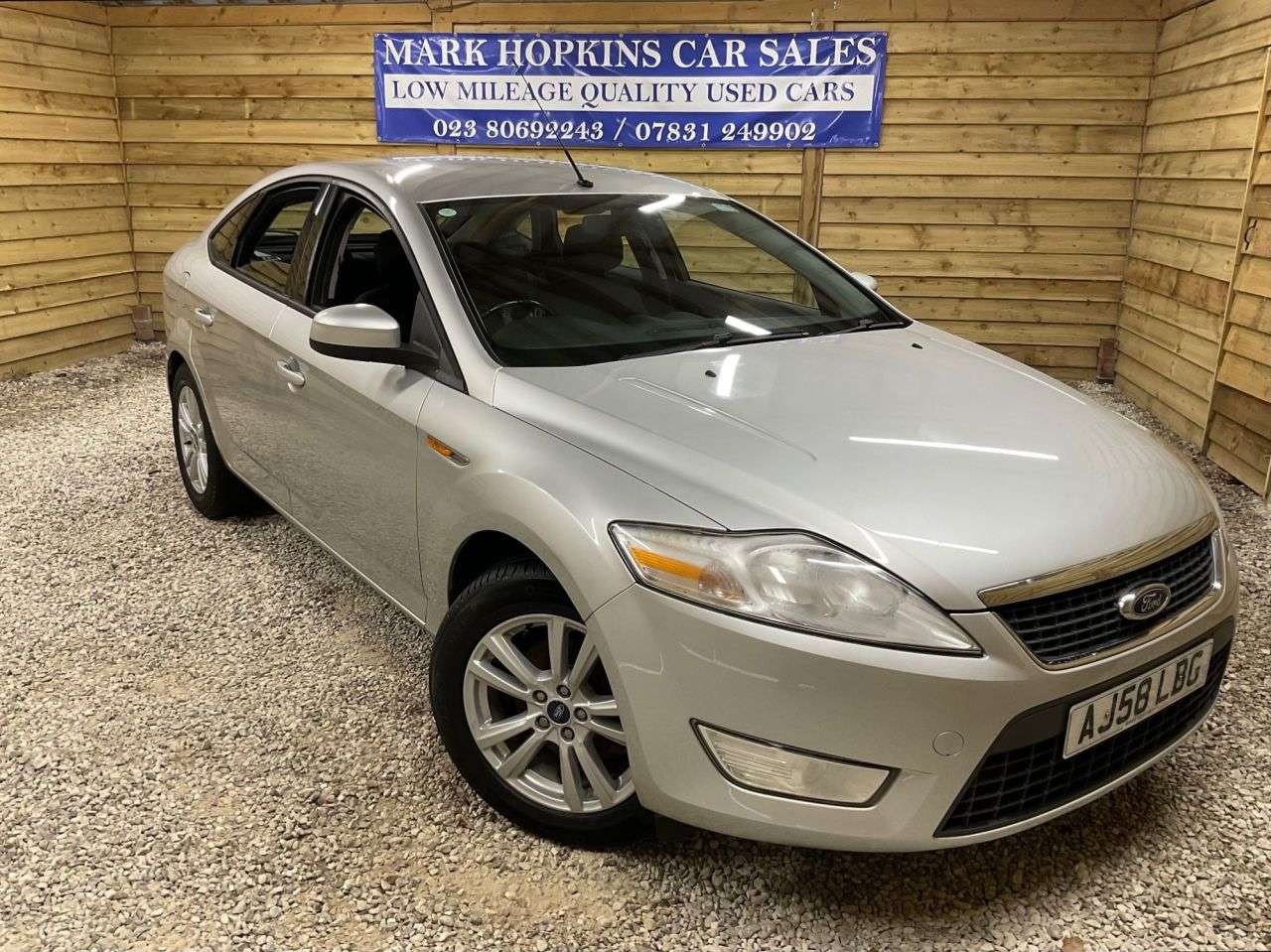 A 2008 FORD MONDEO 2.0 Zetec Hatchback 5dr Petrol Manual (189 g/km, 143 bhp) DEMO+TWO PRIVATE A 2008 FORD MONDEO 2.0 Zetec Hatchback 5dr Petrol Manual (189 g/km, 143 bhp) DEMO+TWO PRIVATE